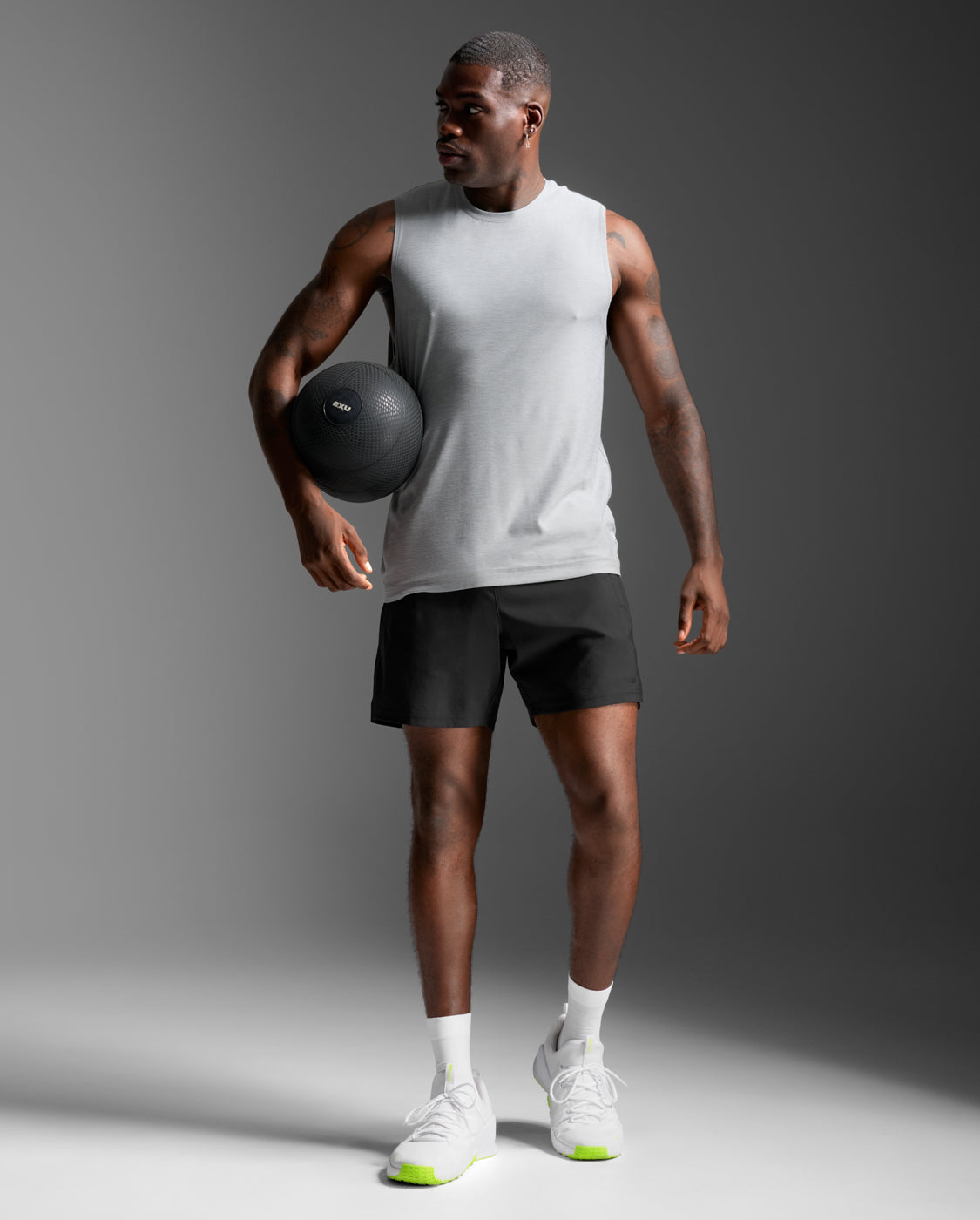 2xu-aspire-signature-tank-uomo-canotta-palestra-grigia image 5