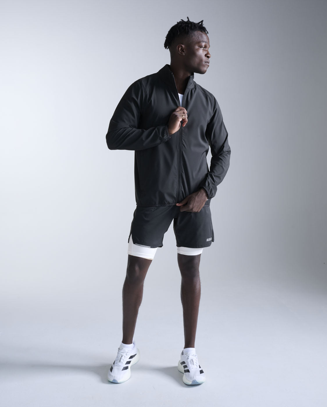 2xu-aero-jacket-giacca-running-uomo-nero image 4
