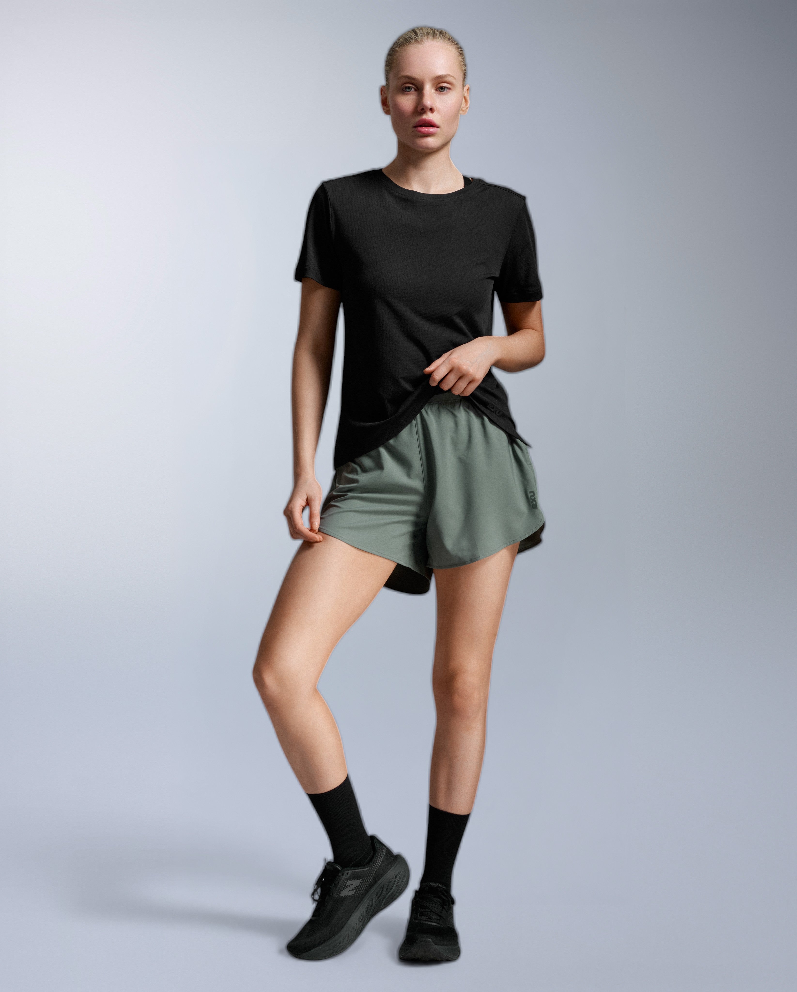 2xu-aero-trail-tee-donna-maglia-trail-nera-upf-50 image 4