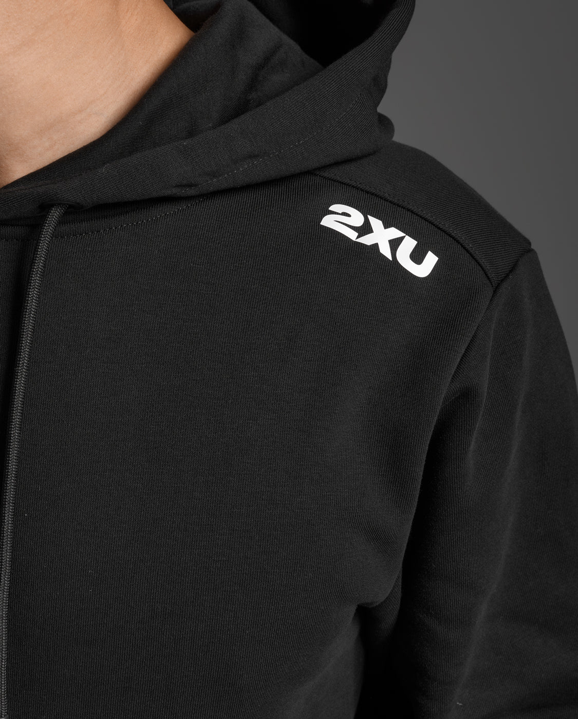 2xu-aspire-pullover-hoodie-felpa-uomo-nero image 8