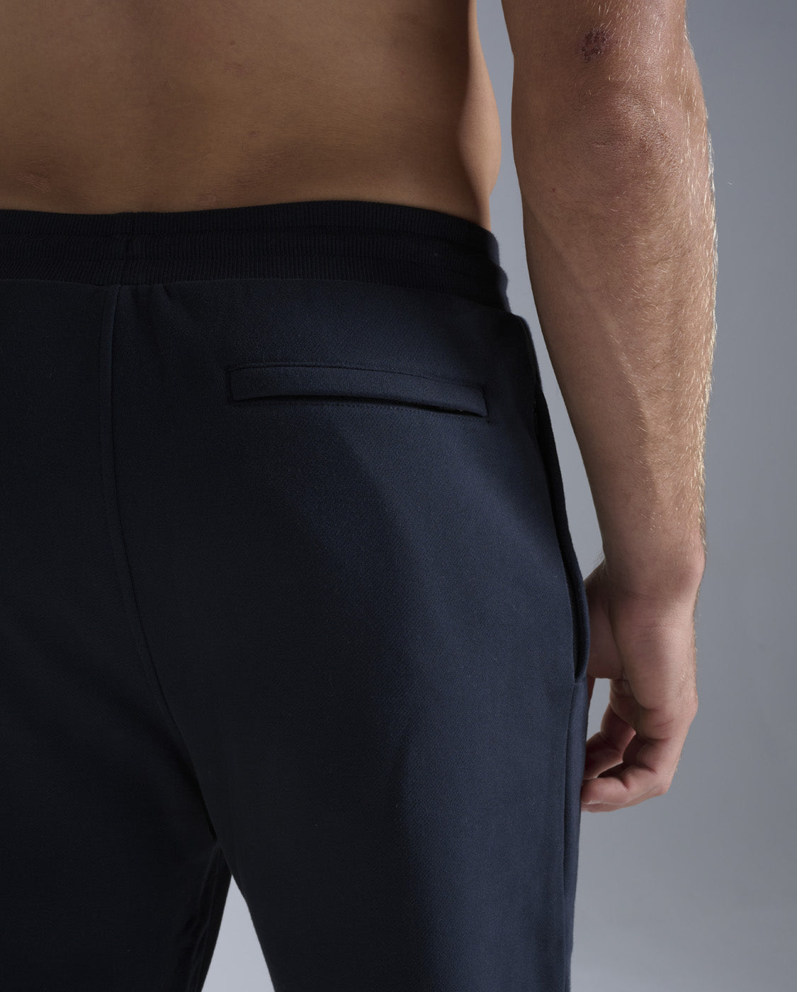 2xu-ez-straight-leg-organic-cotton-trackpants-nero-pantaloni-tuta-cotone-bio image 7