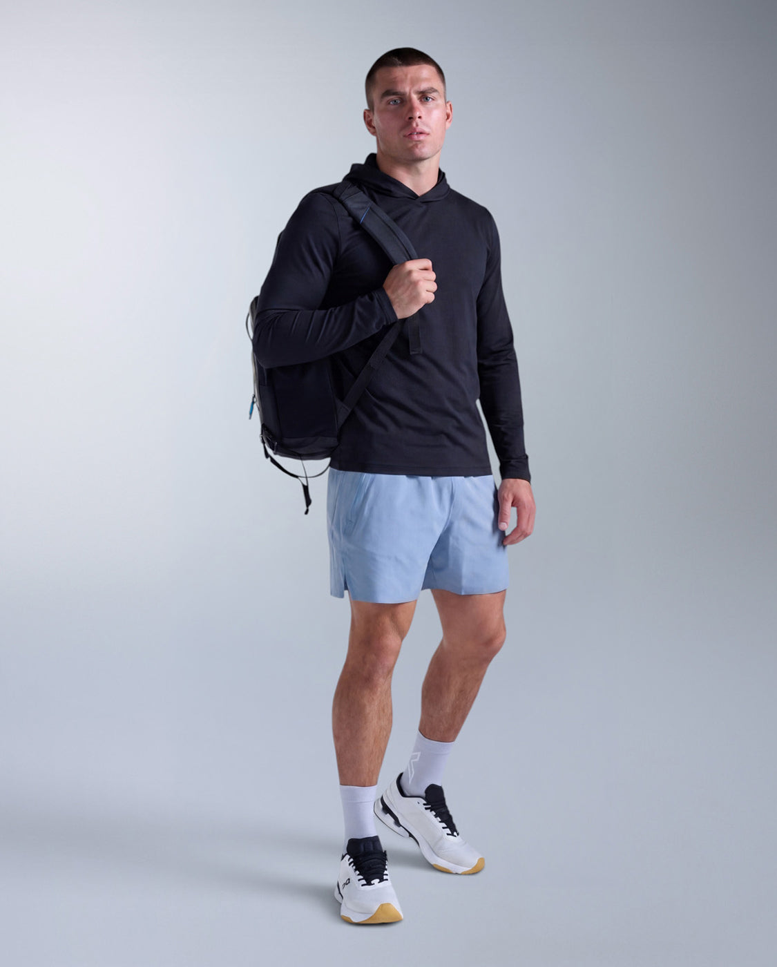 2xu-motion-long-sleeve-hoodie-uomo-nero image 6