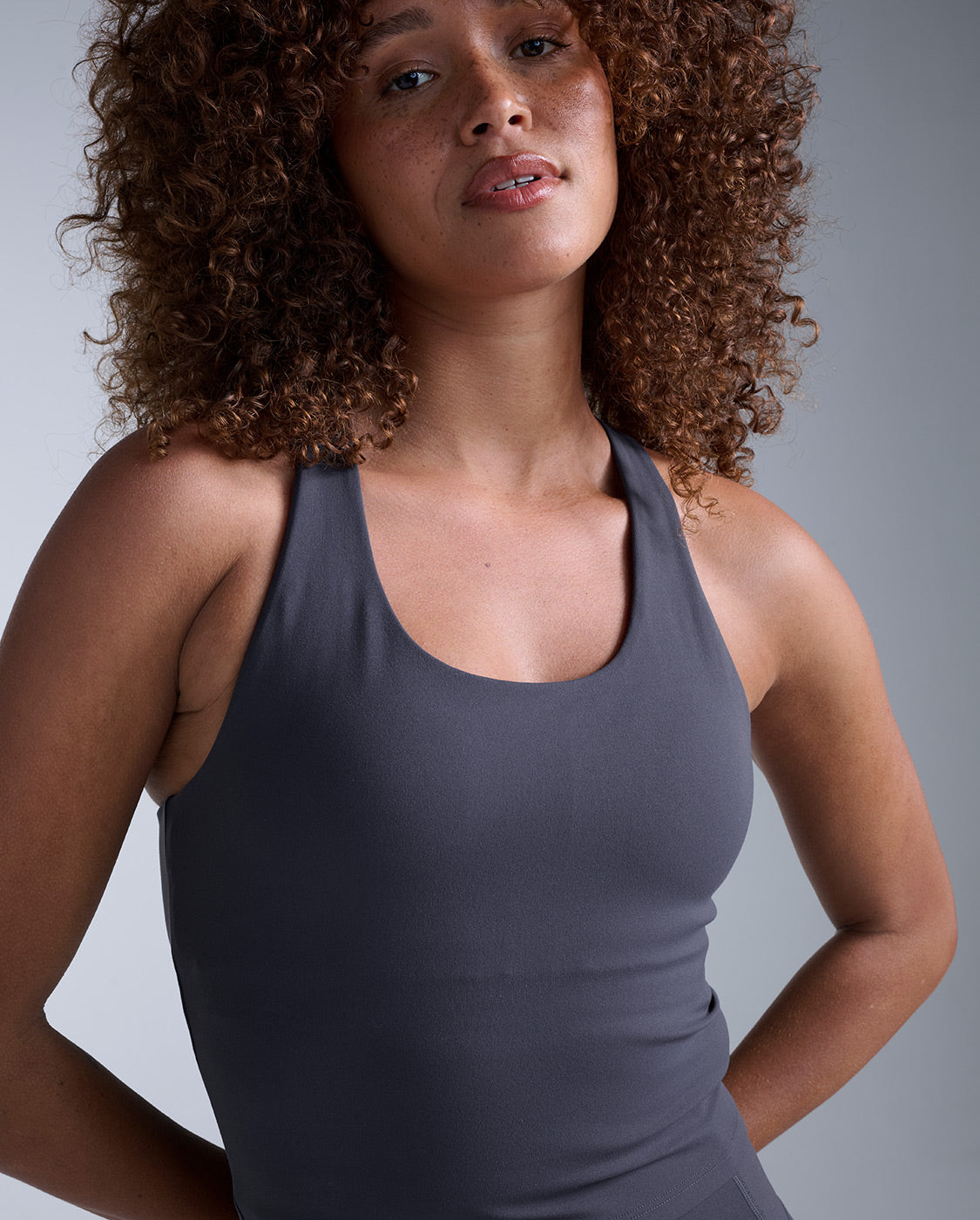 2xu-fluid-racerback-tank-canotta-sportiva-donna image 4