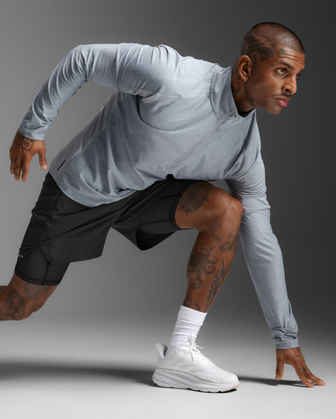2xu-aero-1-2-zip-running-unisex-grigio image 4