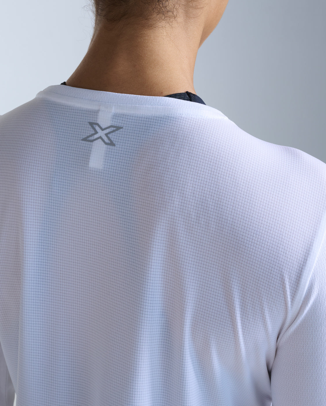 2xu-aero-long-sleeve-maglia-running-manica-lunga image 3