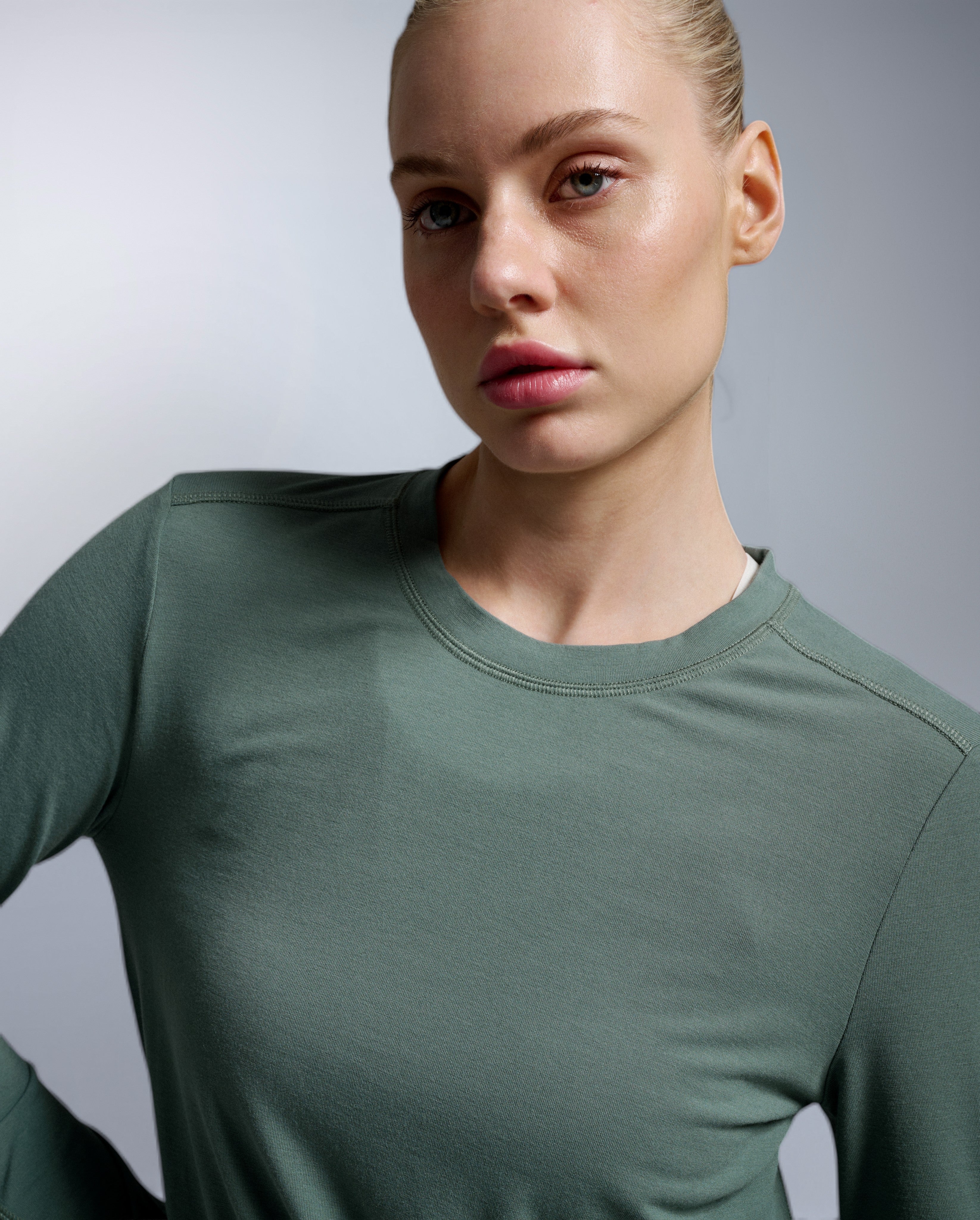 2xu-ignition-wool-maglia-manica-lunga-donna-verde image 7