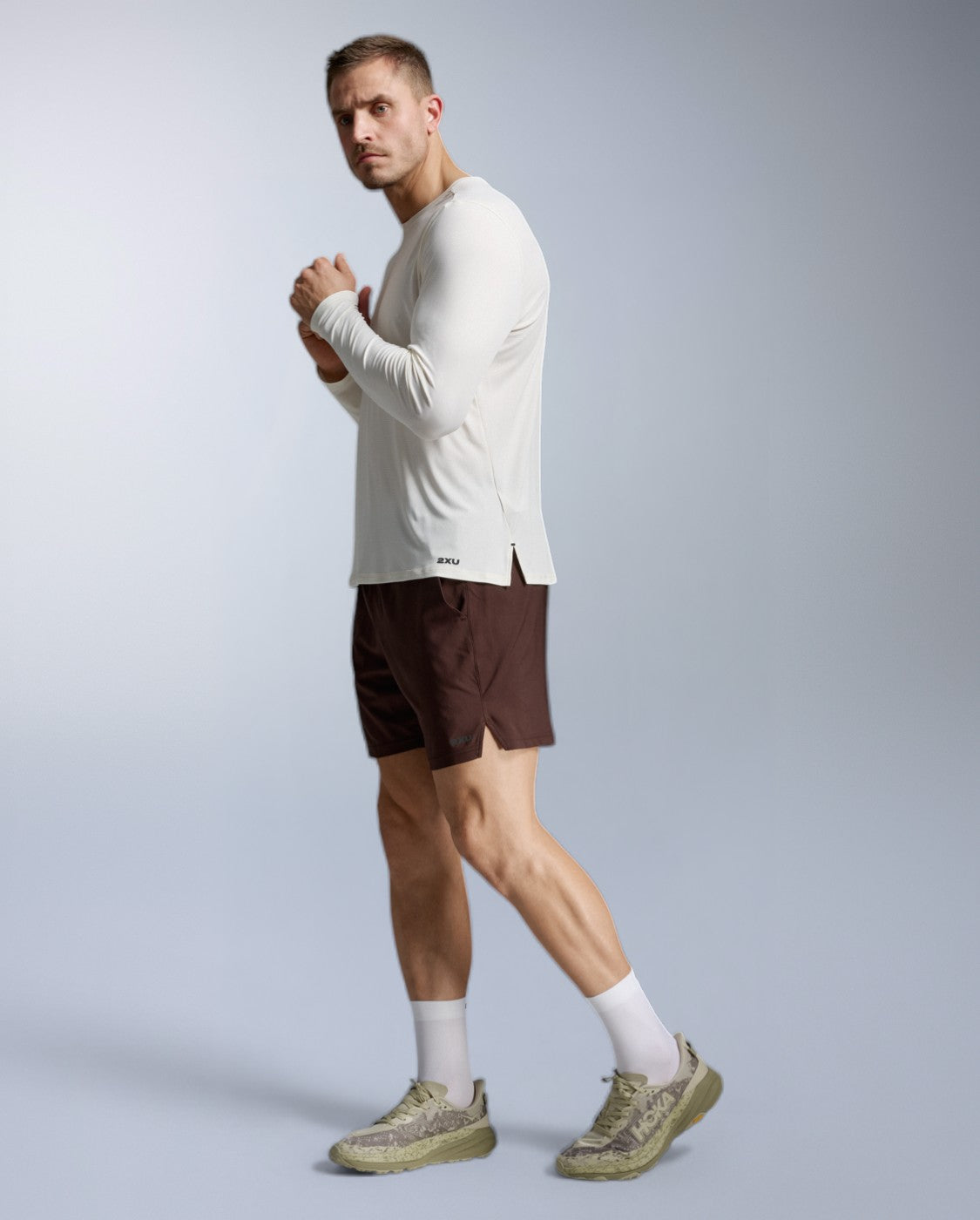 2xu-aero-trail-long-sleeve-maglia-trail-uomo-beige image 4