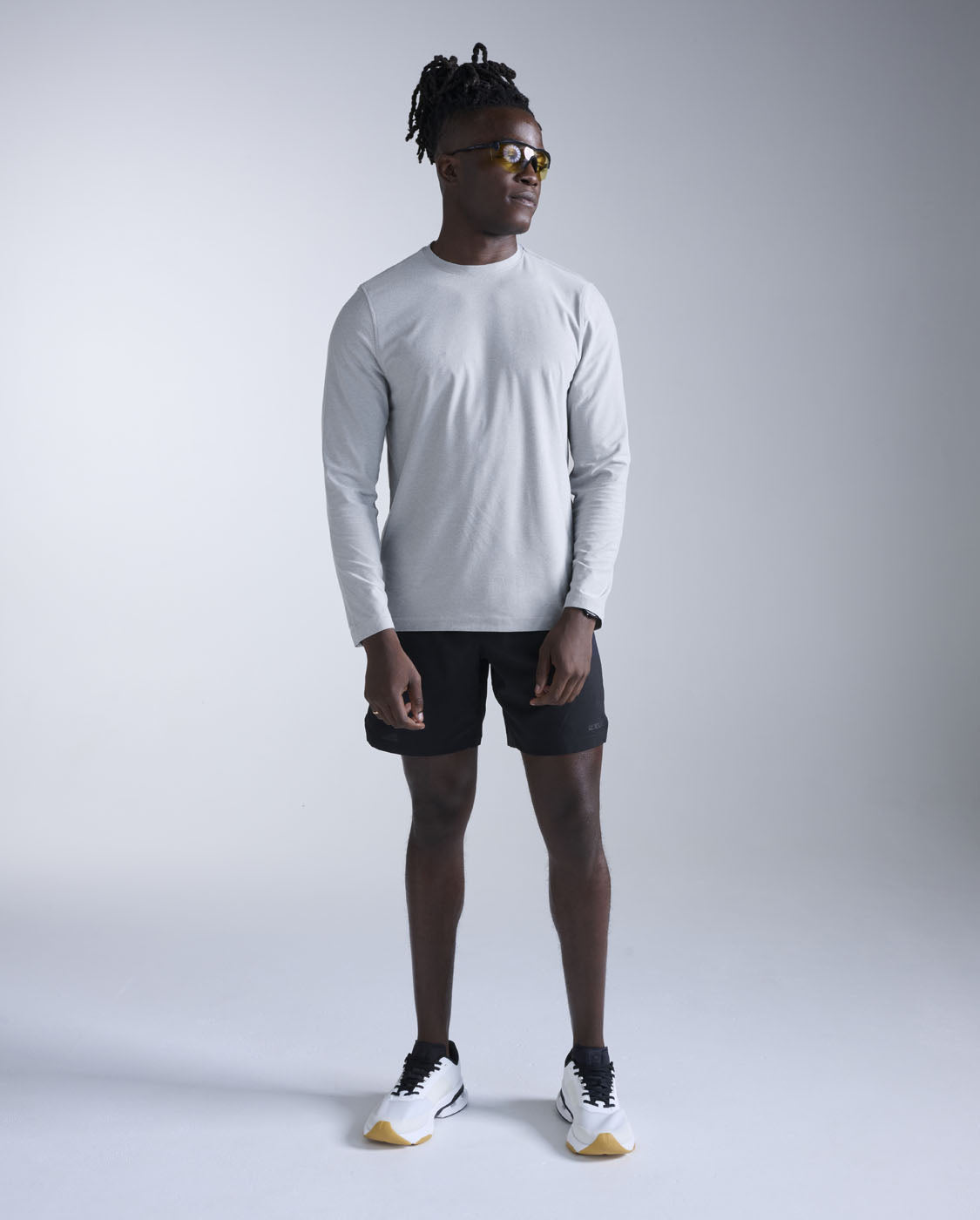 2xu-signature-maglia-manica-lunga-uomo-grigio-regular-fit image 3