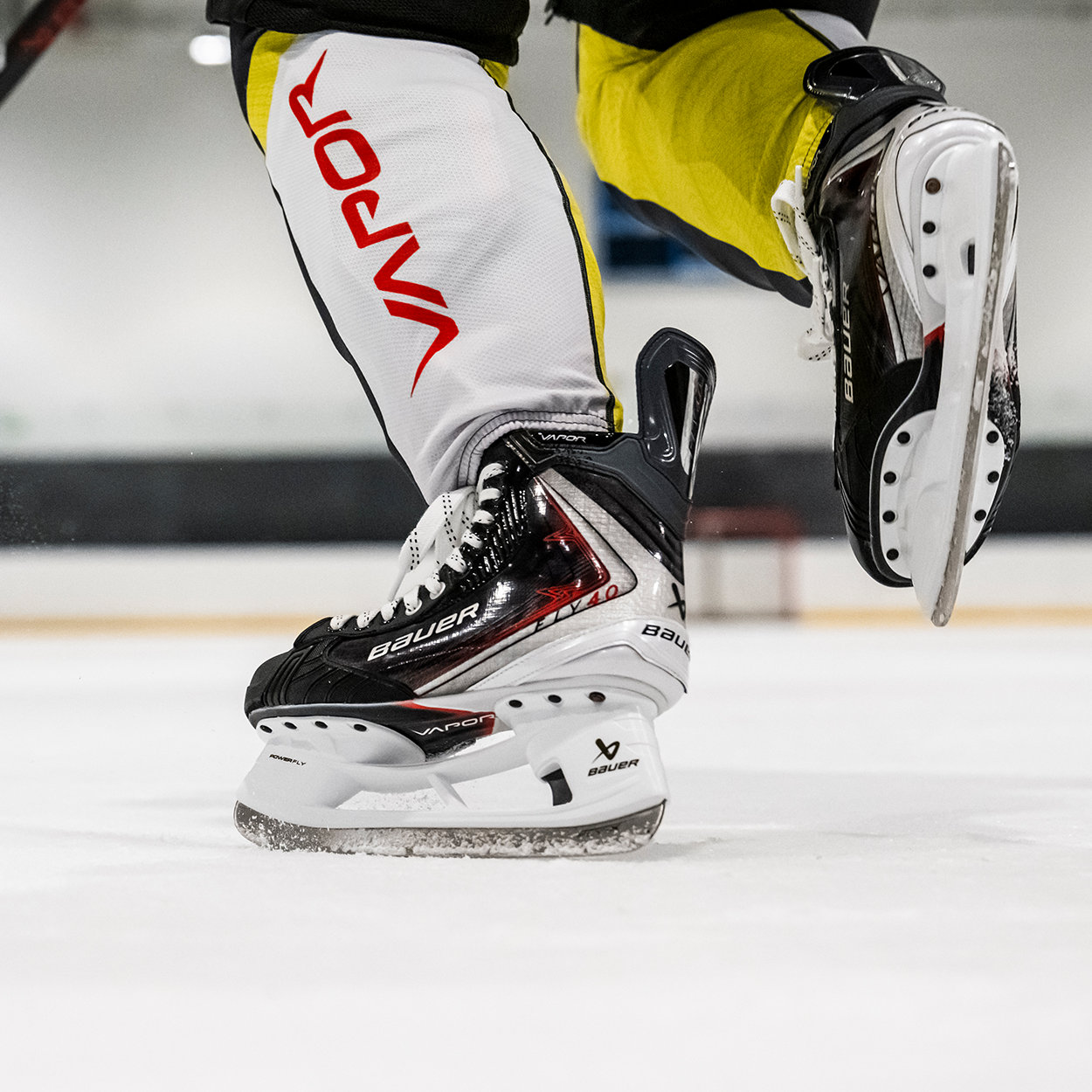 bauer-vapor-fly40-pattini-hockey-ghiaccio-junior image 5
