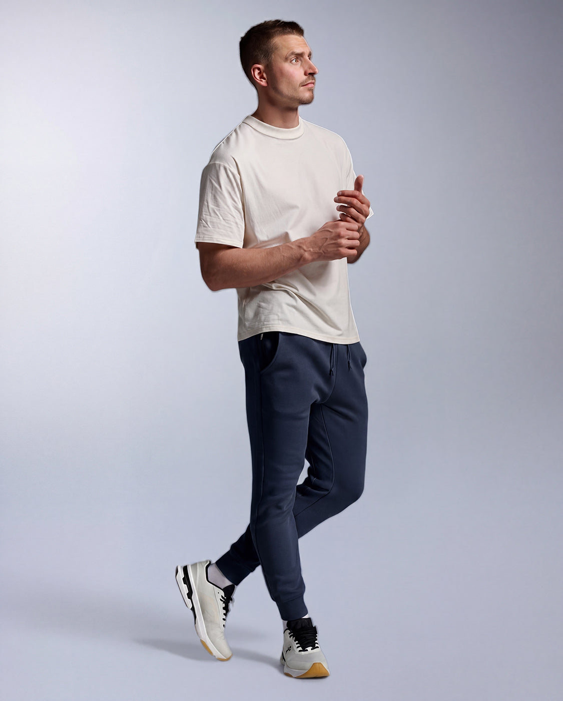 2xu-commute-smooth-spacer-trackpants-pantaloni-tuta-uomo-blu image 5