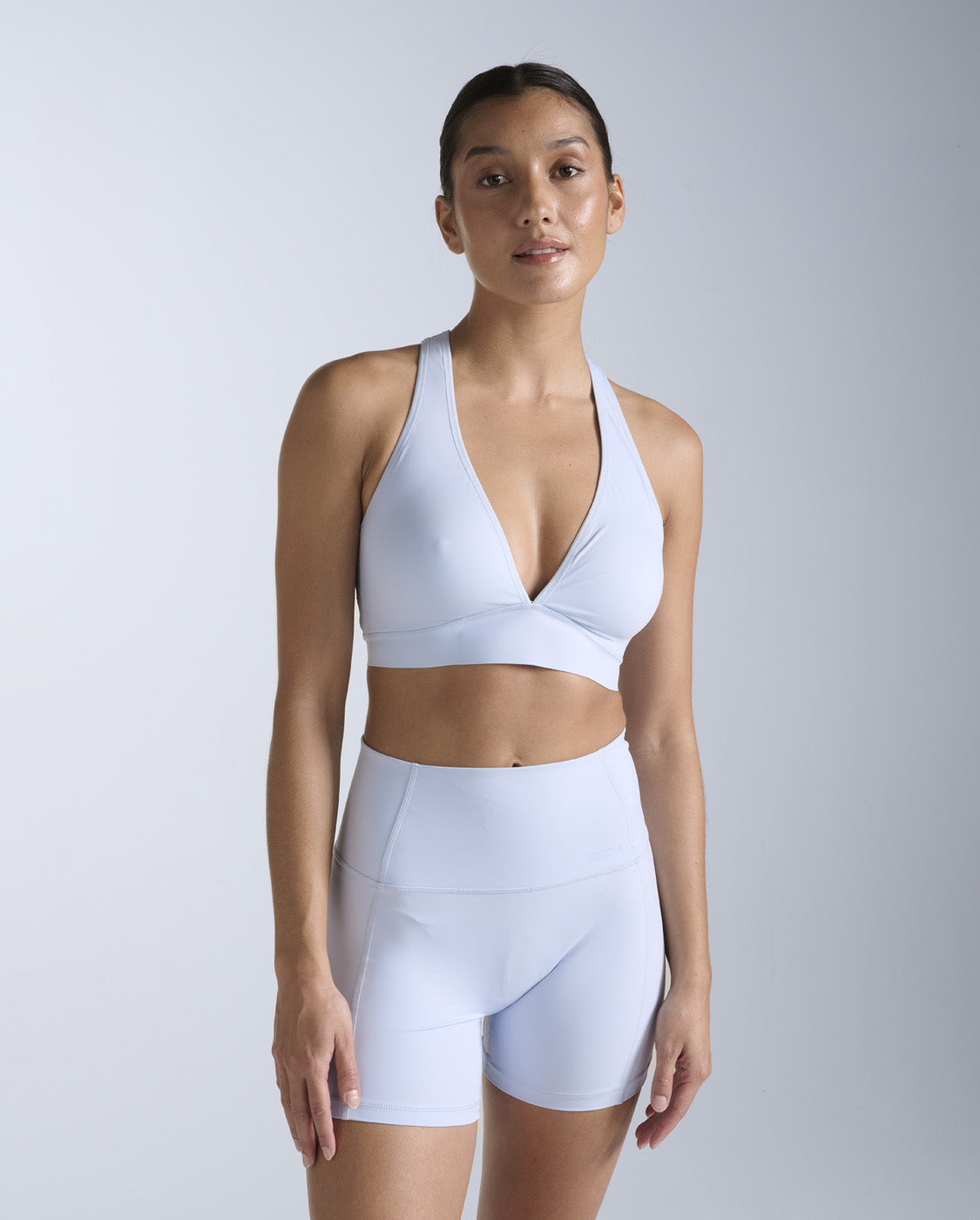 2xu-feather-flex-bonded-cross-back-bra-reggiseno-sportivo-donna image 1