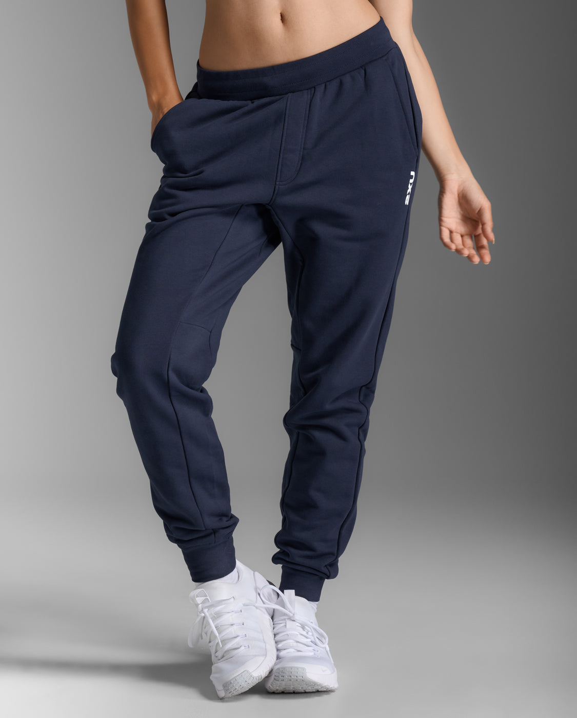 2xu-aspire-trackpants-donna-pantaloni-tuta-in-pile-spazzolato-blu-navy image 4