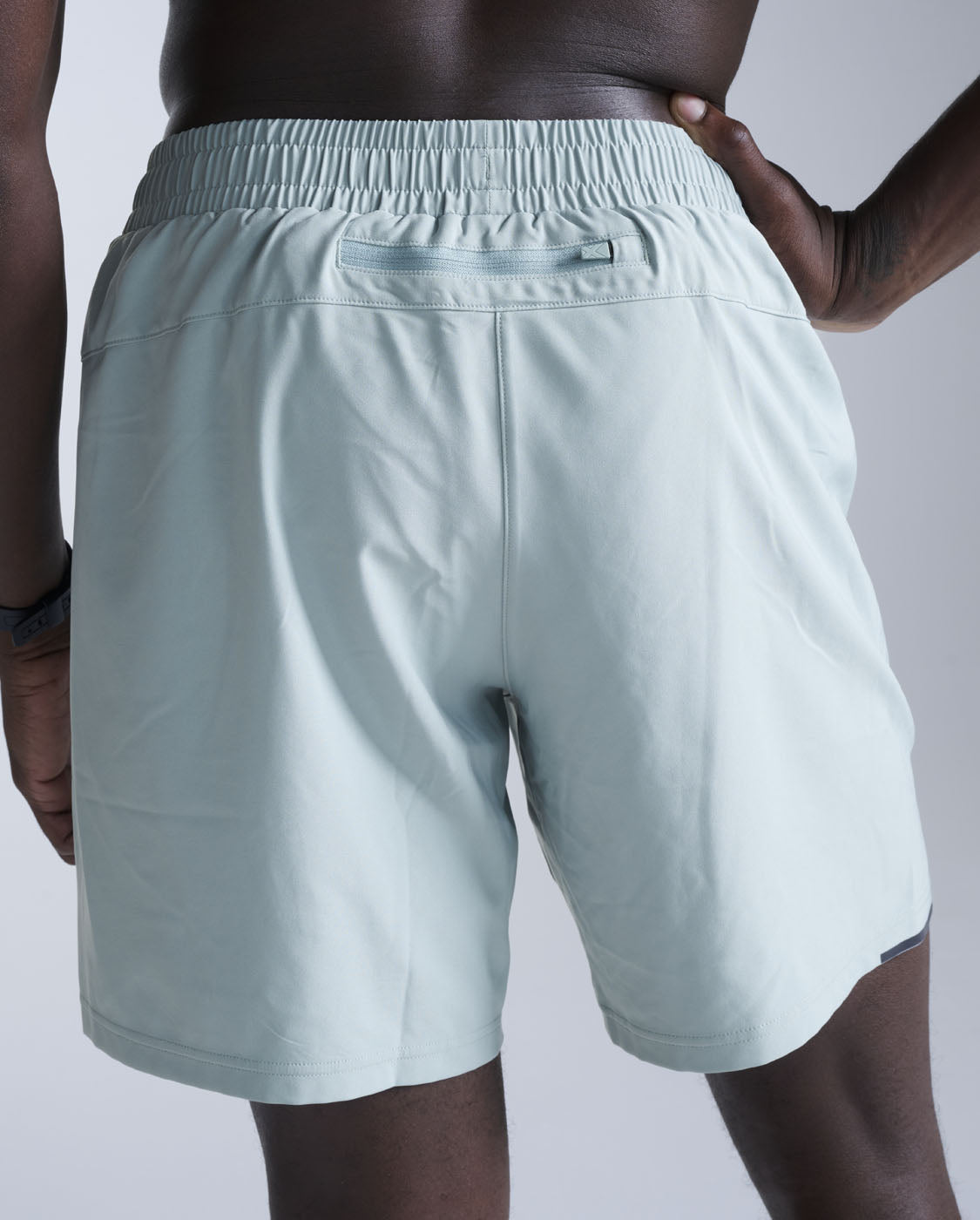 2xu-aero-shorts-running-7-pollici-uomo-blu image 4