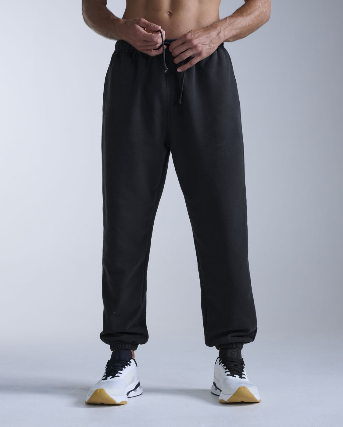 2xu-ez-oversized-organic-cotton-trackpants-uomo-nero image 1