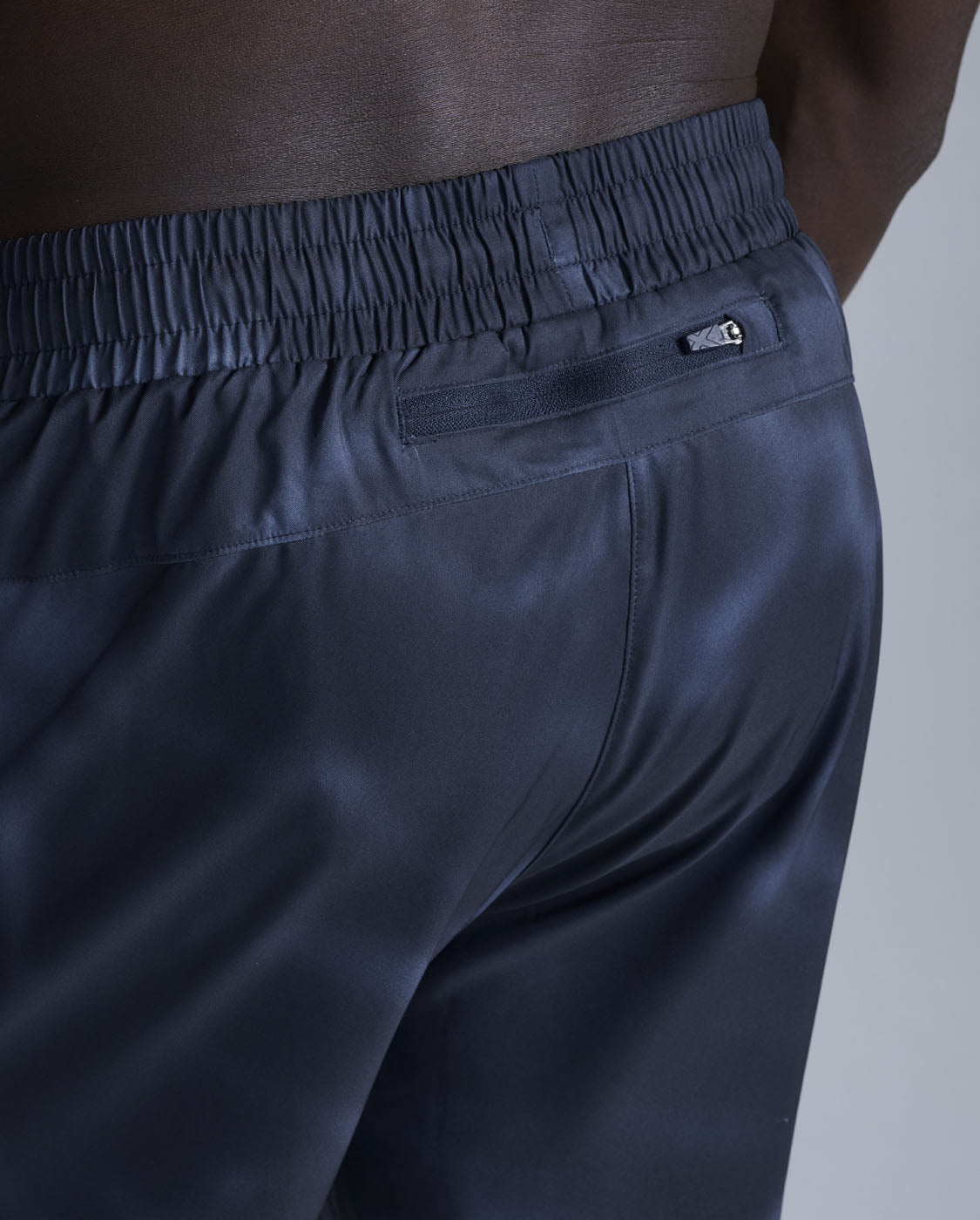 2xu-aero-7-inch-shorts-lined-pantaloncini-running-uomo-blu-navy image 3