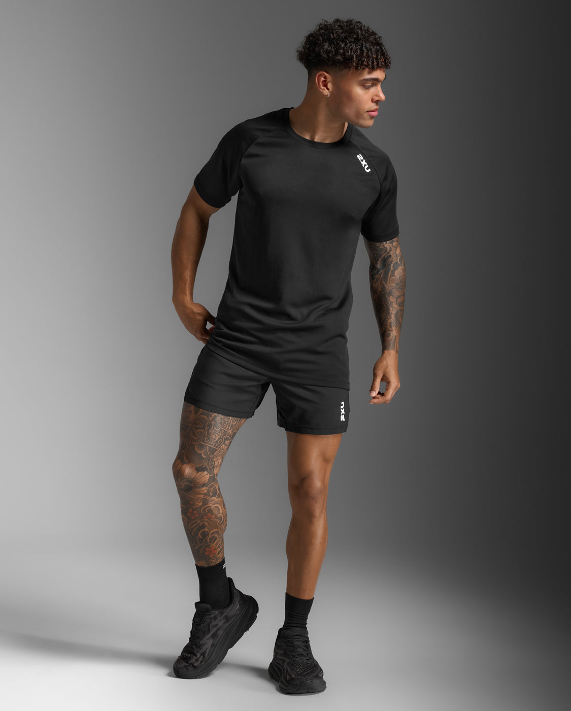 2xu-aspire-tee-uomo-t-shirt-training-nera-asciugatura-rapida image 4
