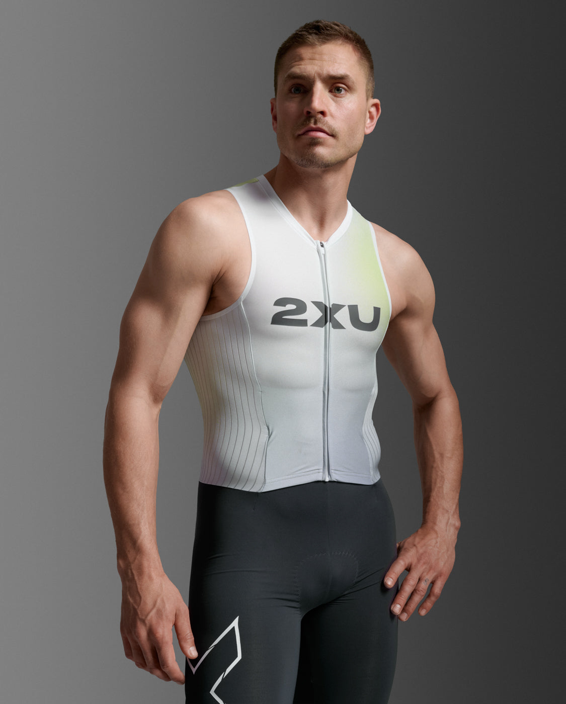 2xu-light-speed-react-trisuit-triathlon-uomo image 4