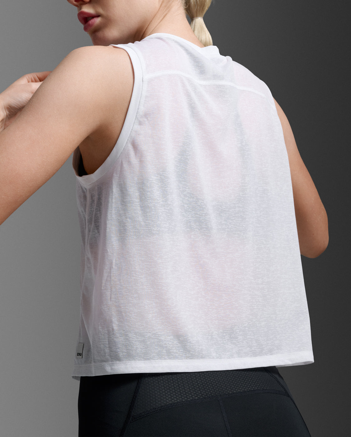 2xu-relight-crop-tank-donna-top-training-bianco-ultraleggero image 7