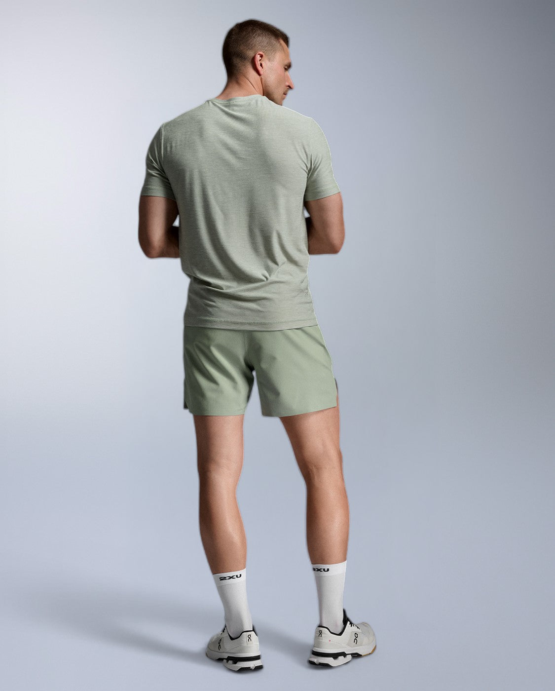2xu-signature-tee-verde-maglietta-training-uomo-jersey-morbido image 8