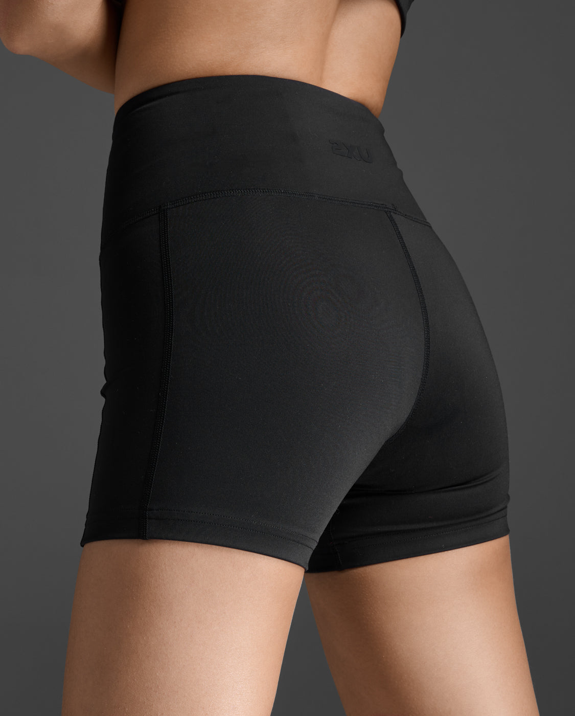 2xu-form-soft-touch-hi-rise-compression-4-shorts-nero-donna image 4