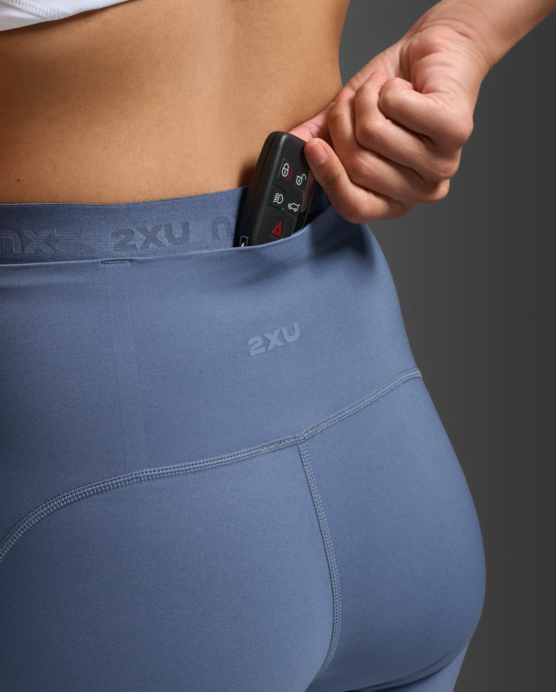 2xu-form-stash-hi-rise-compression-7-8-tights-con-tasche-blu-4e5d7c image 8