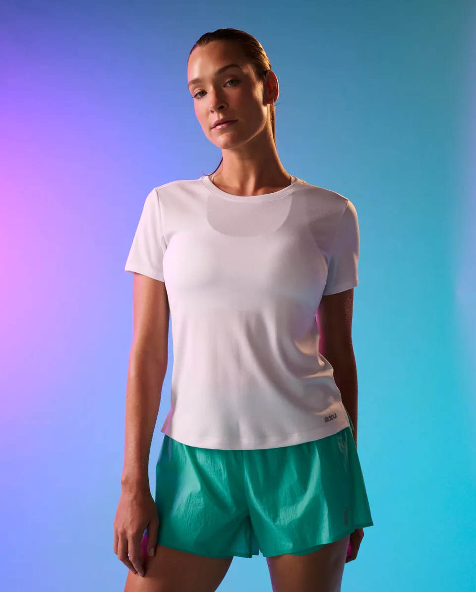 2xu-aero-tee-donna-maglia-running-slim-bianca image 1