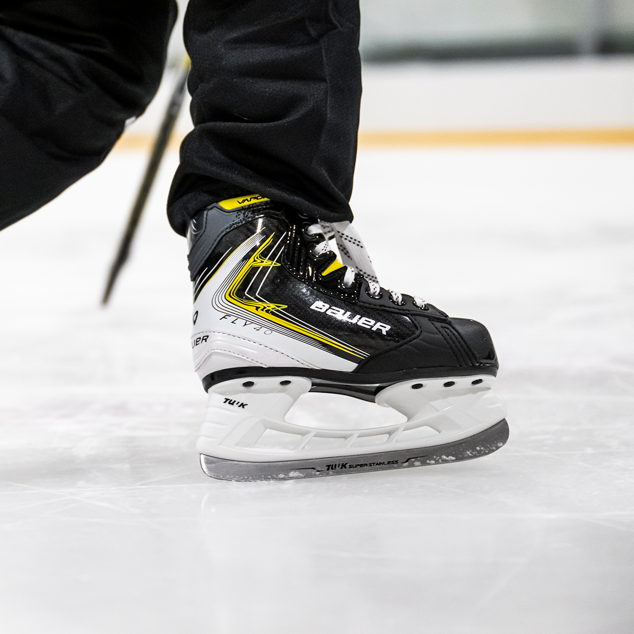 bauer-vapor-fly40-pattini-hockey-ghiaccio-youth image 5