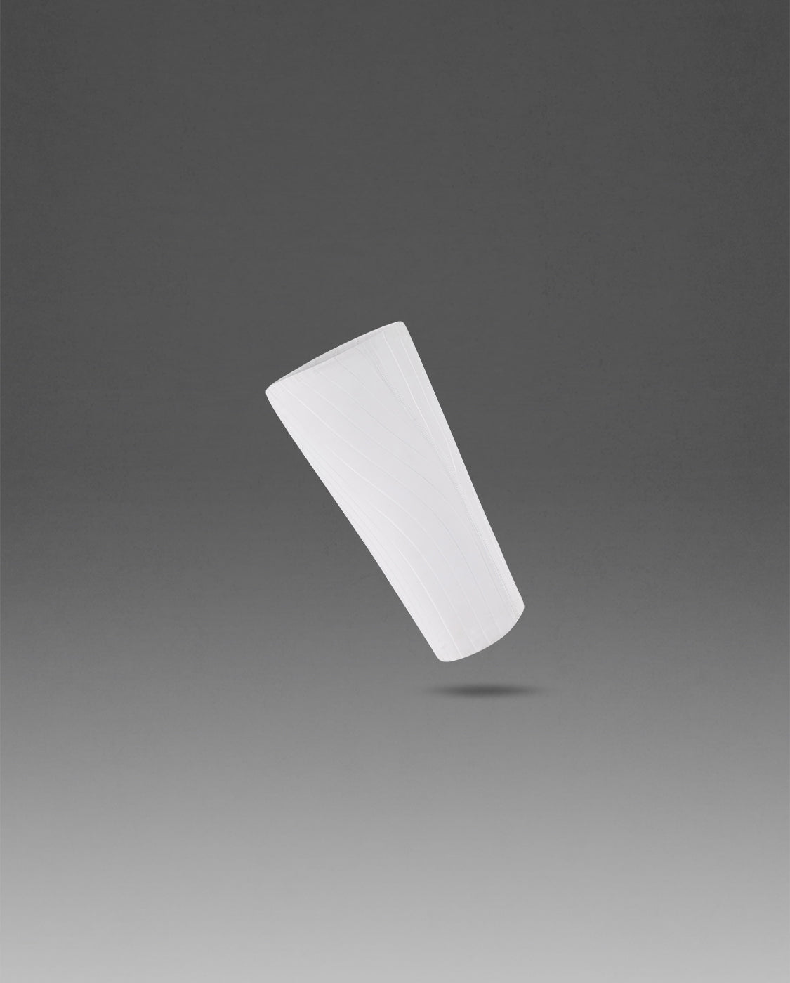 2xu-light-speed-aero-calf-guards-uomo-bianco image 7