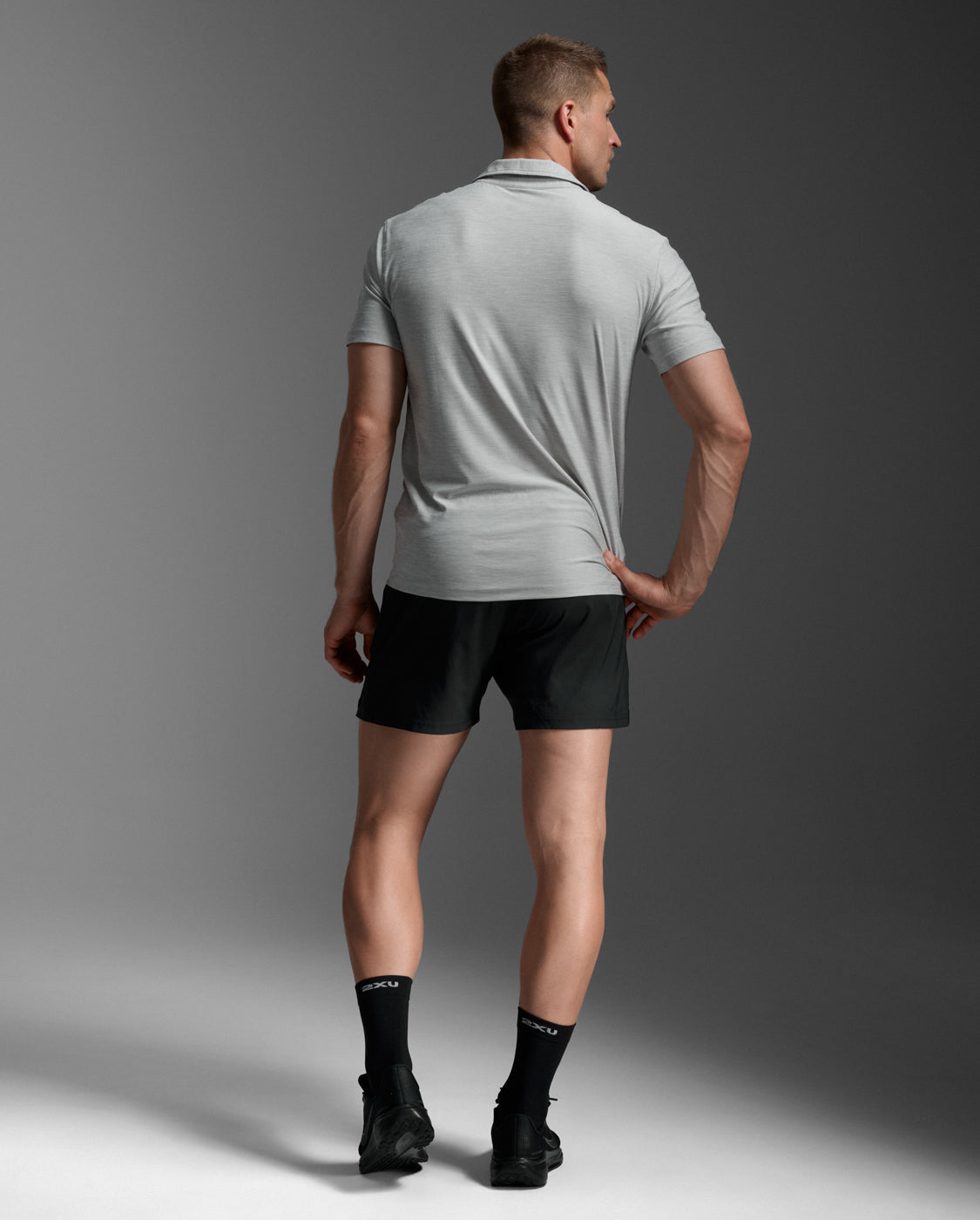 2xu-signature-polo-training image 3