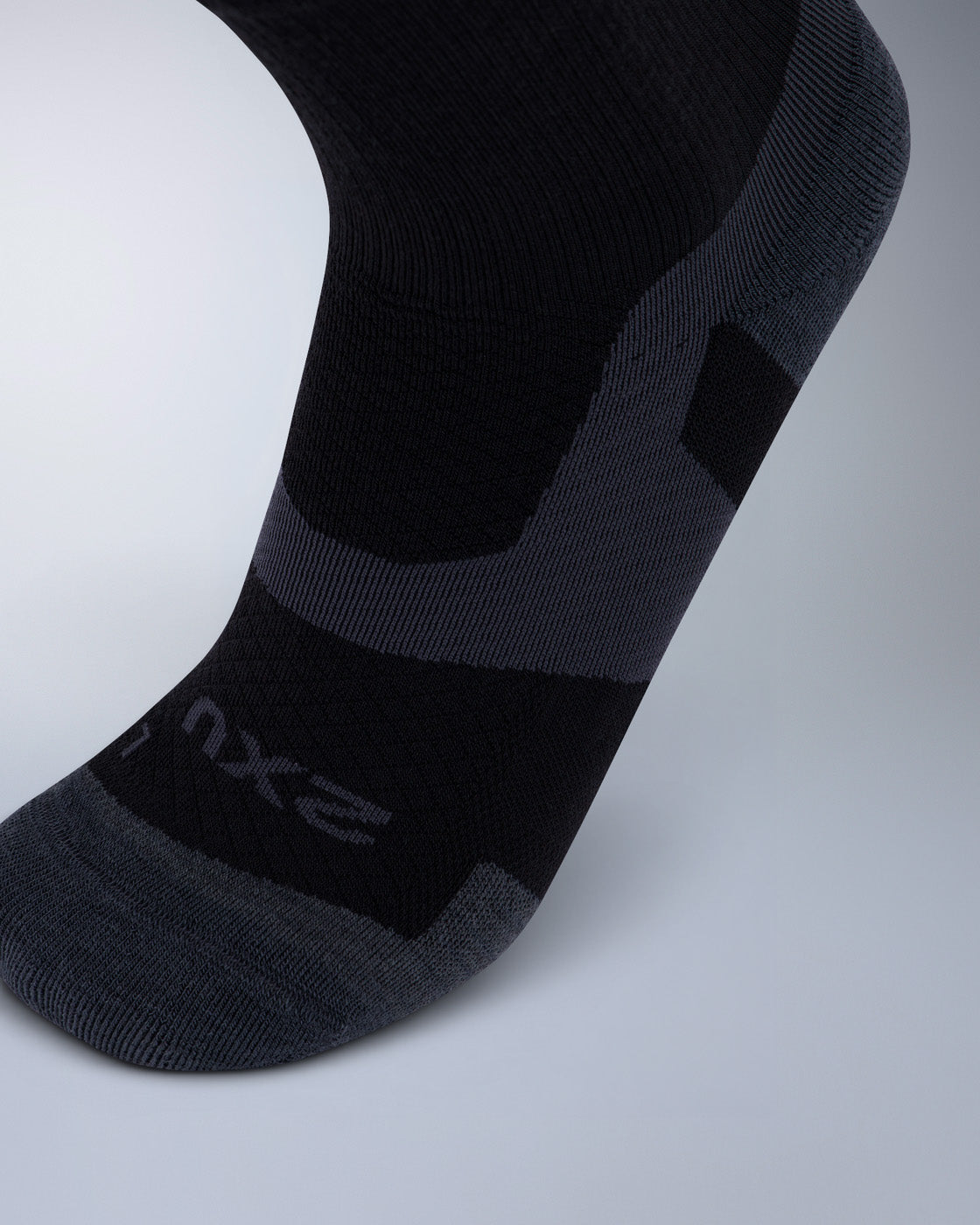 2xu-vectr-light-cushion-merino-crew-socks-calze-running-nero image 2