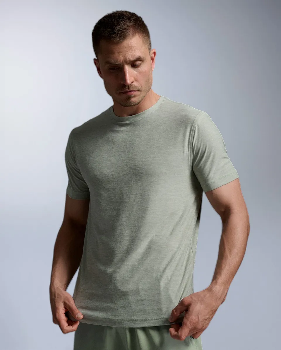 2xu-signature-tee-verde-maglietta-training-uomo-jersey-morbido image 1