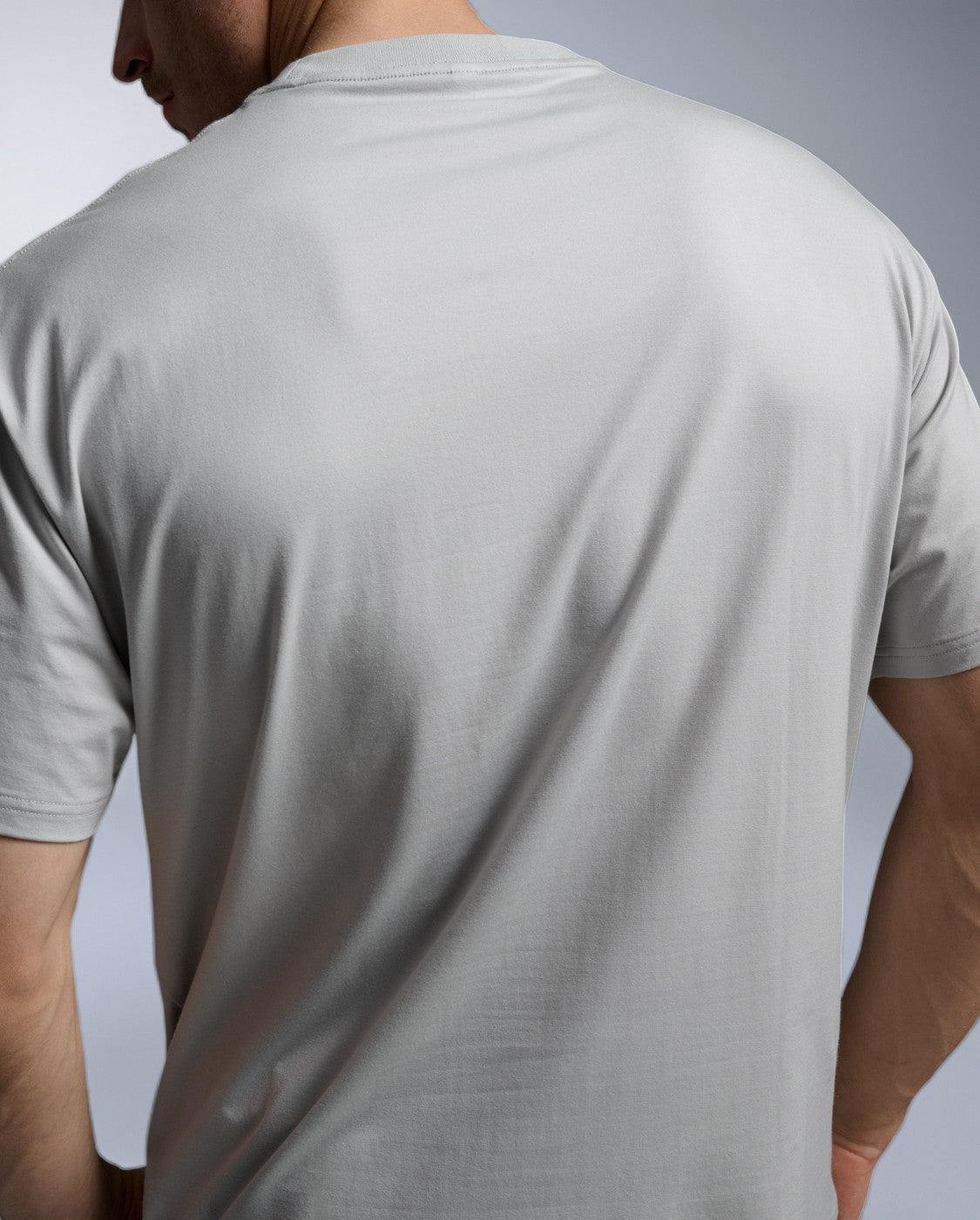 2xu-motion-oversized-tencel-tee-t-shirt-uomo-grigia-oversize image 2