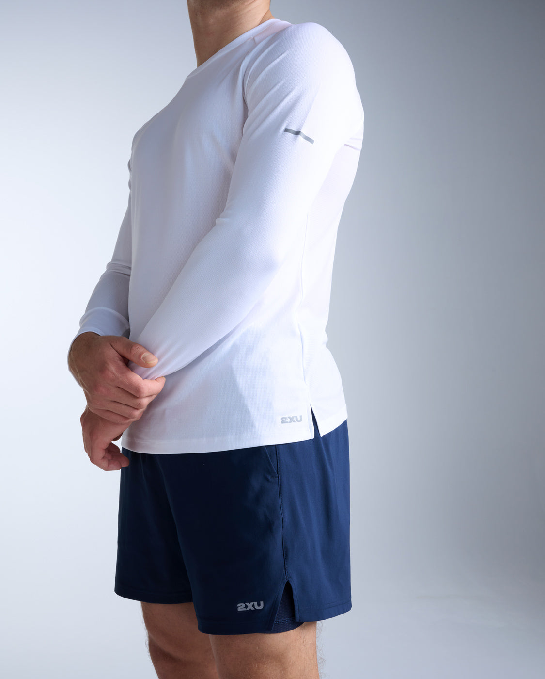 2xu-aero-long-sleeve-slim-maglia-running-bianca image 6