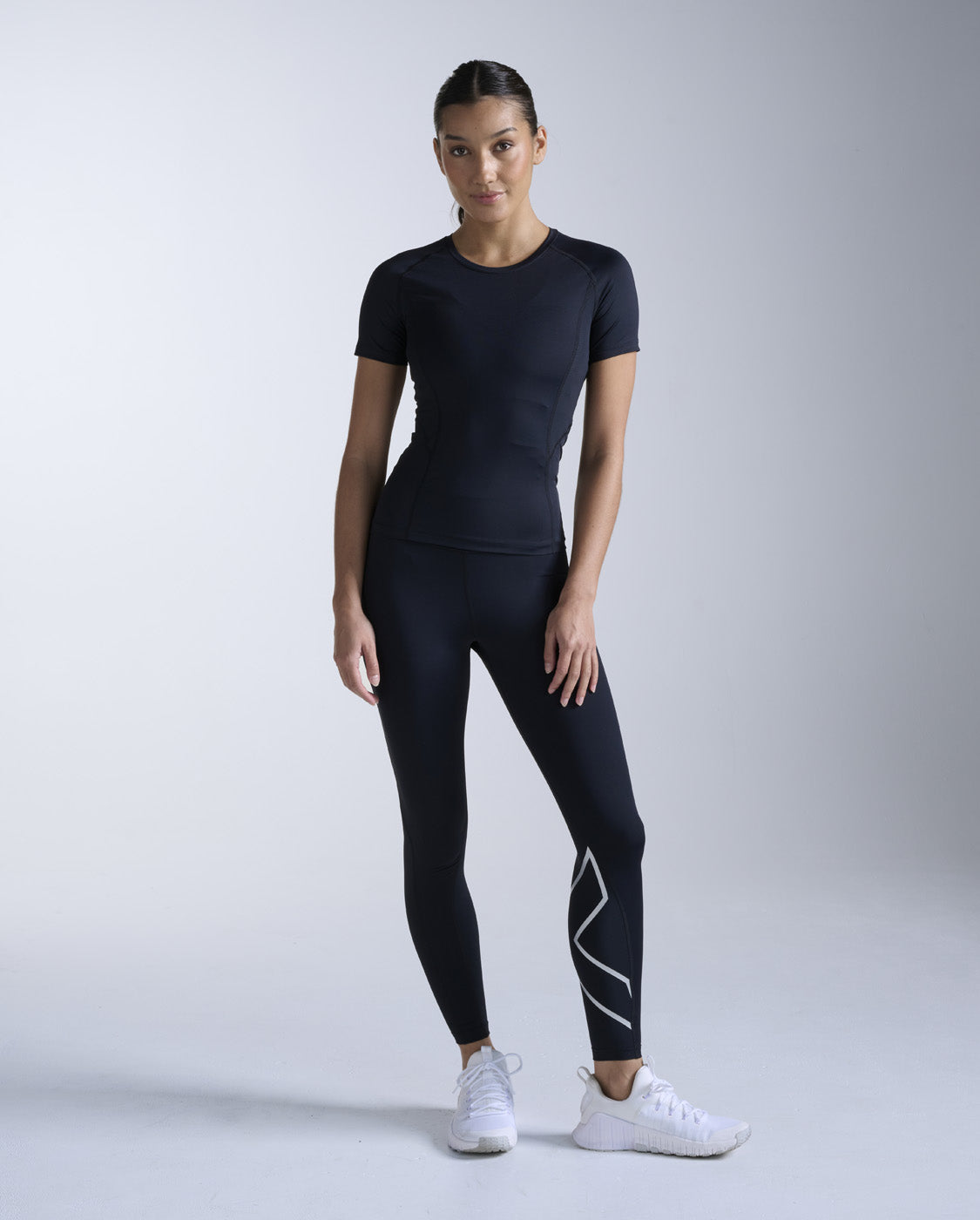 2xu-core-compression-short-sleeve-maglia-compressiva-manica-corta-nero image 1