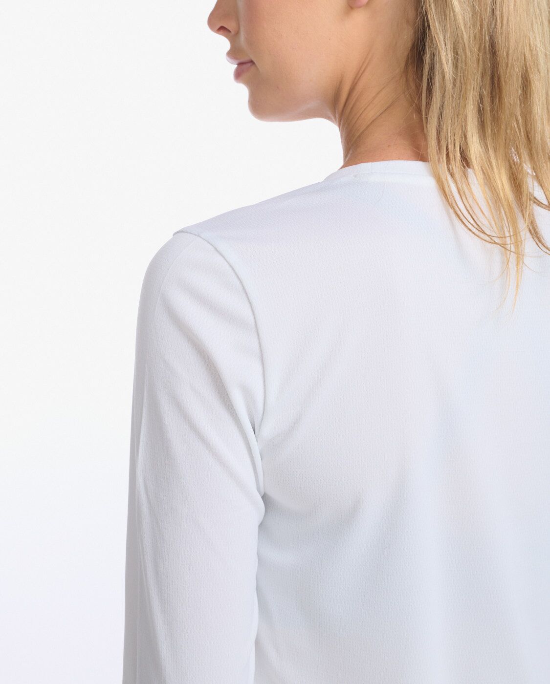 2xu-aspire-manica-lunga-donna-maglia-training-bianca image 6