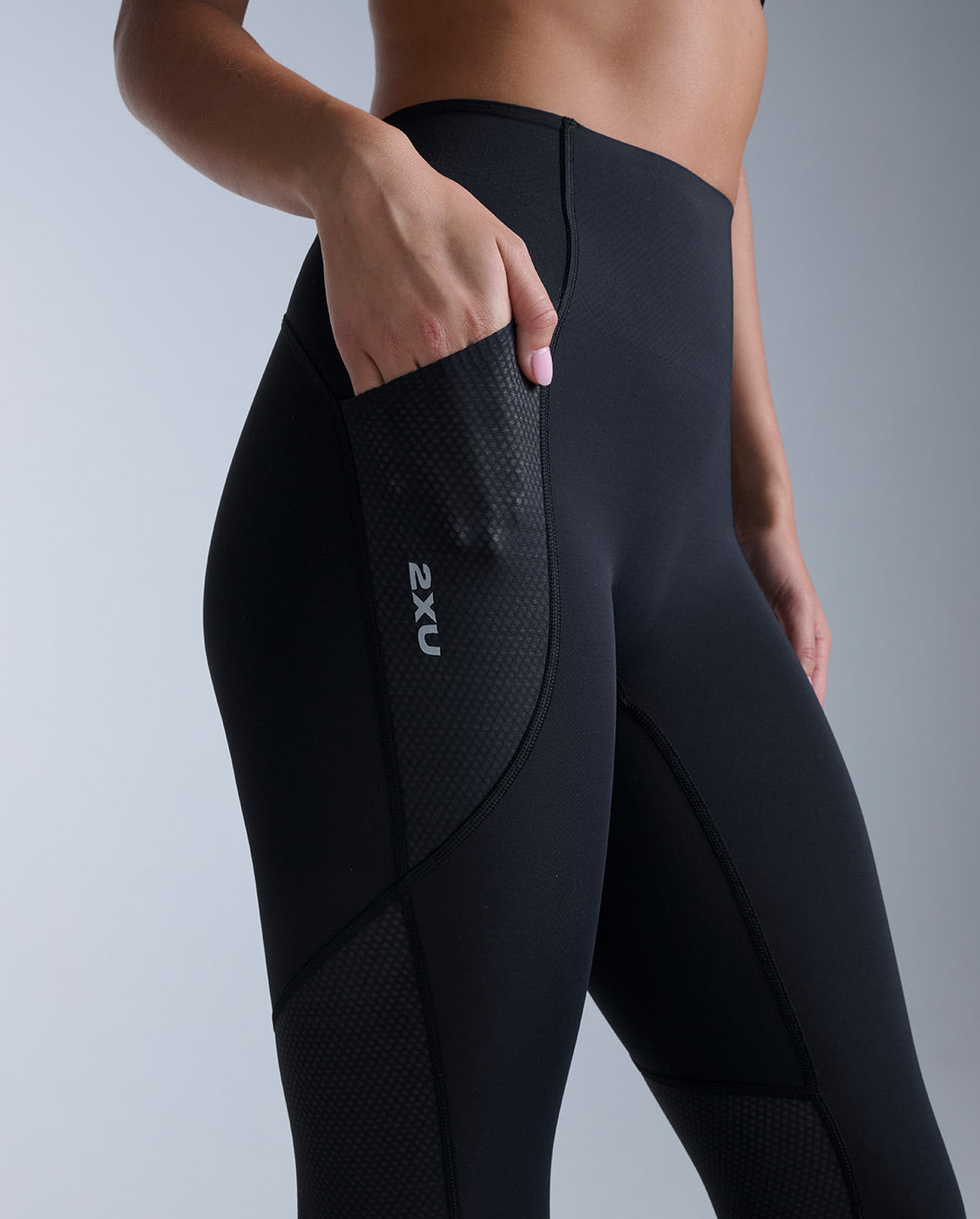 2xu-aero-mesh-hi-rise-compression-tights-nero image 5