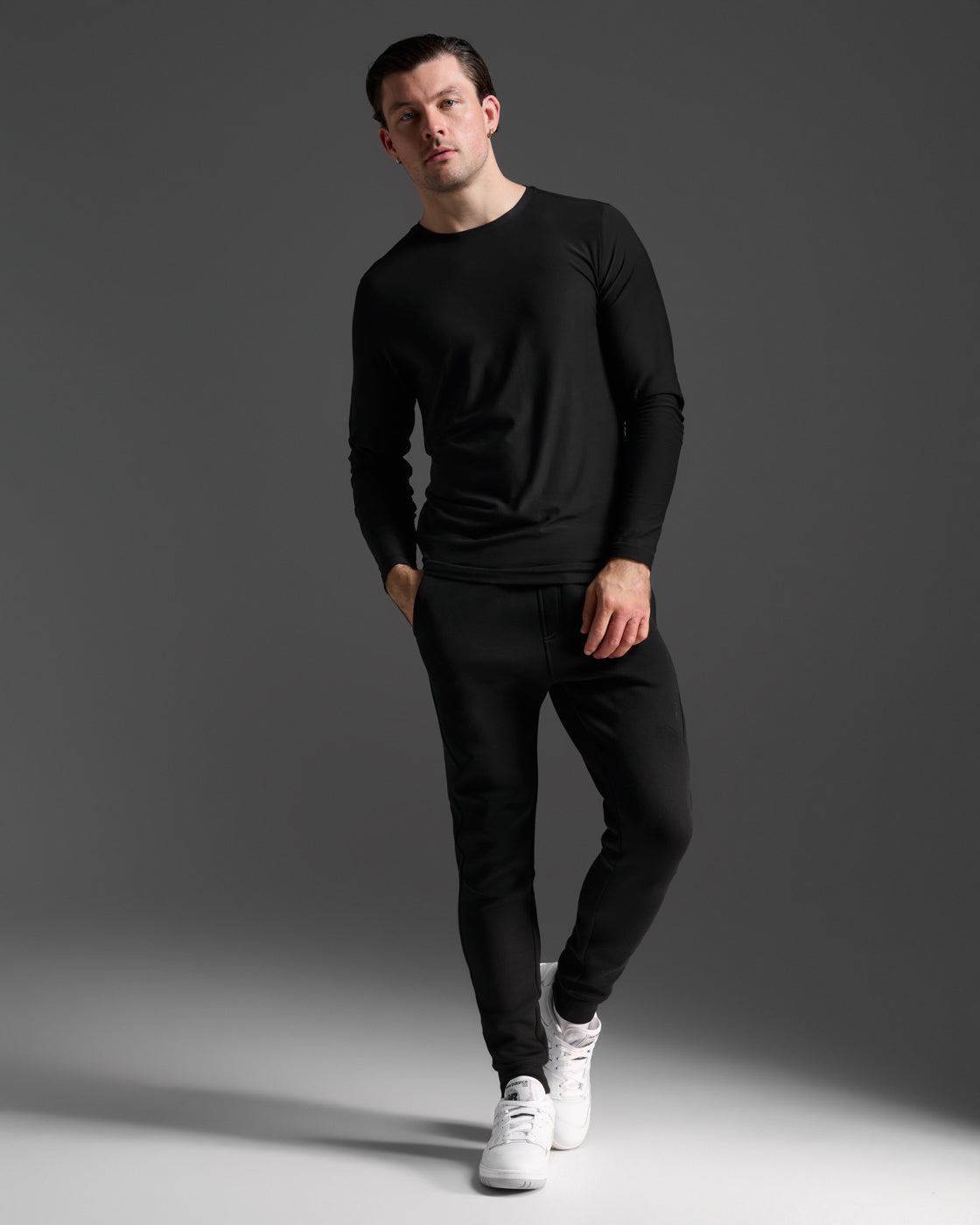 2xu-signature-long-sleeve-tee-uomo-maglia-maniche-lunghe-nera image 4