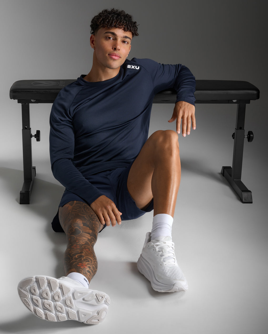 2xu-aspire-long-sleeve-uomo-maglia-manica-lunga-blu-navy-2b3f5f image 1