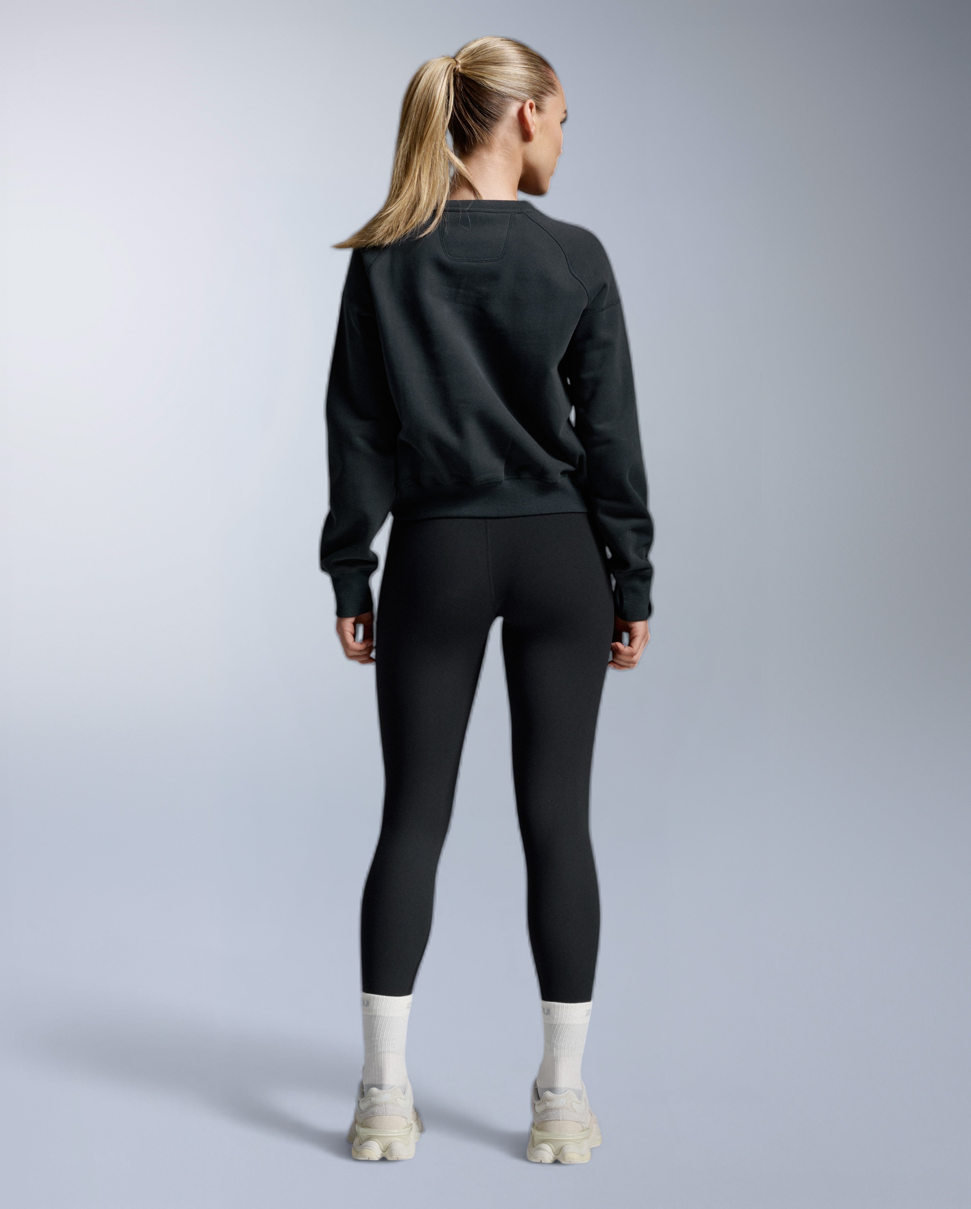 2xu-ez-organic-cotton-ribbed-crew-donna-felpa-nera image 5
