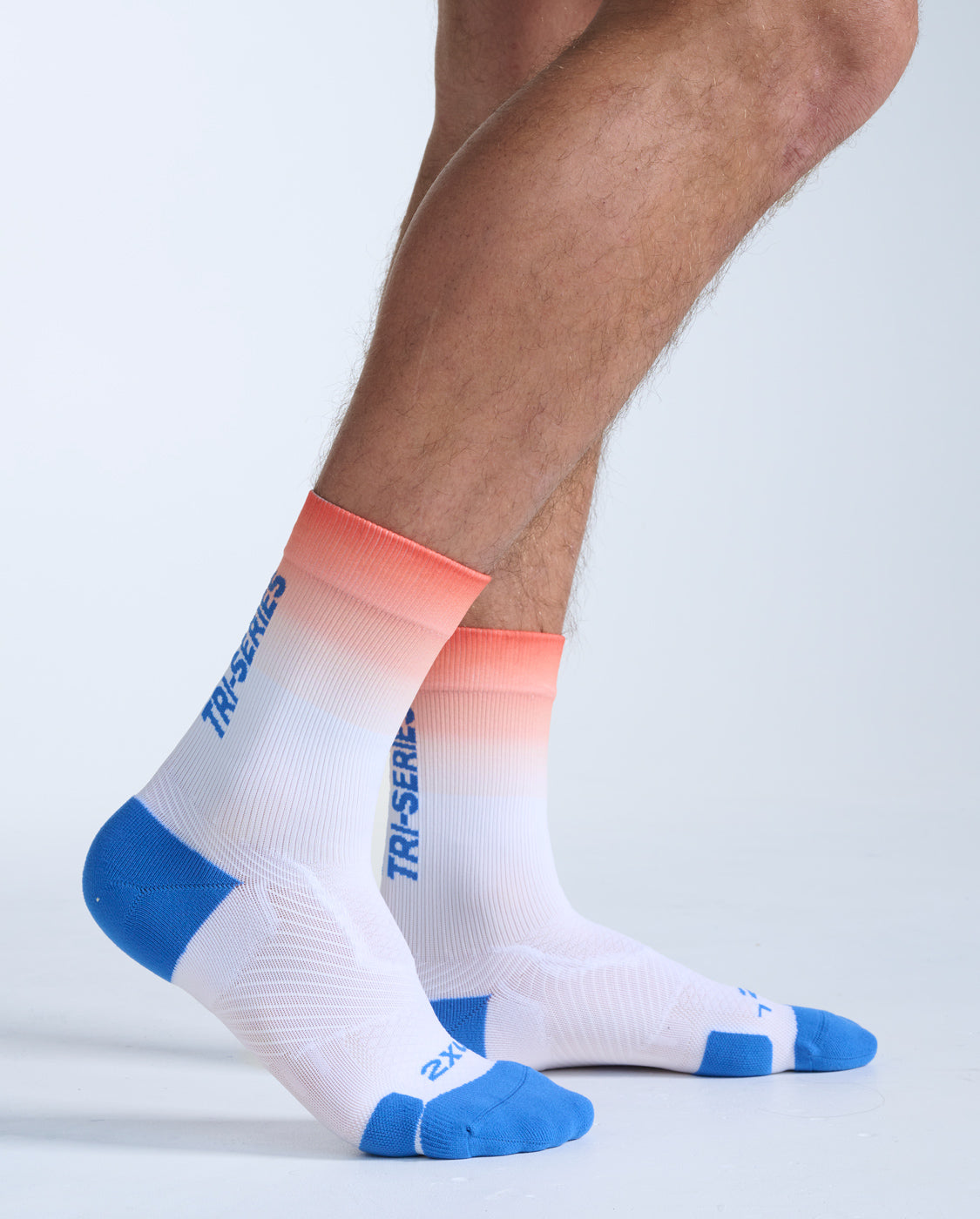 2xu-vectr-light-cushion-crew-socks-calze-running image 2