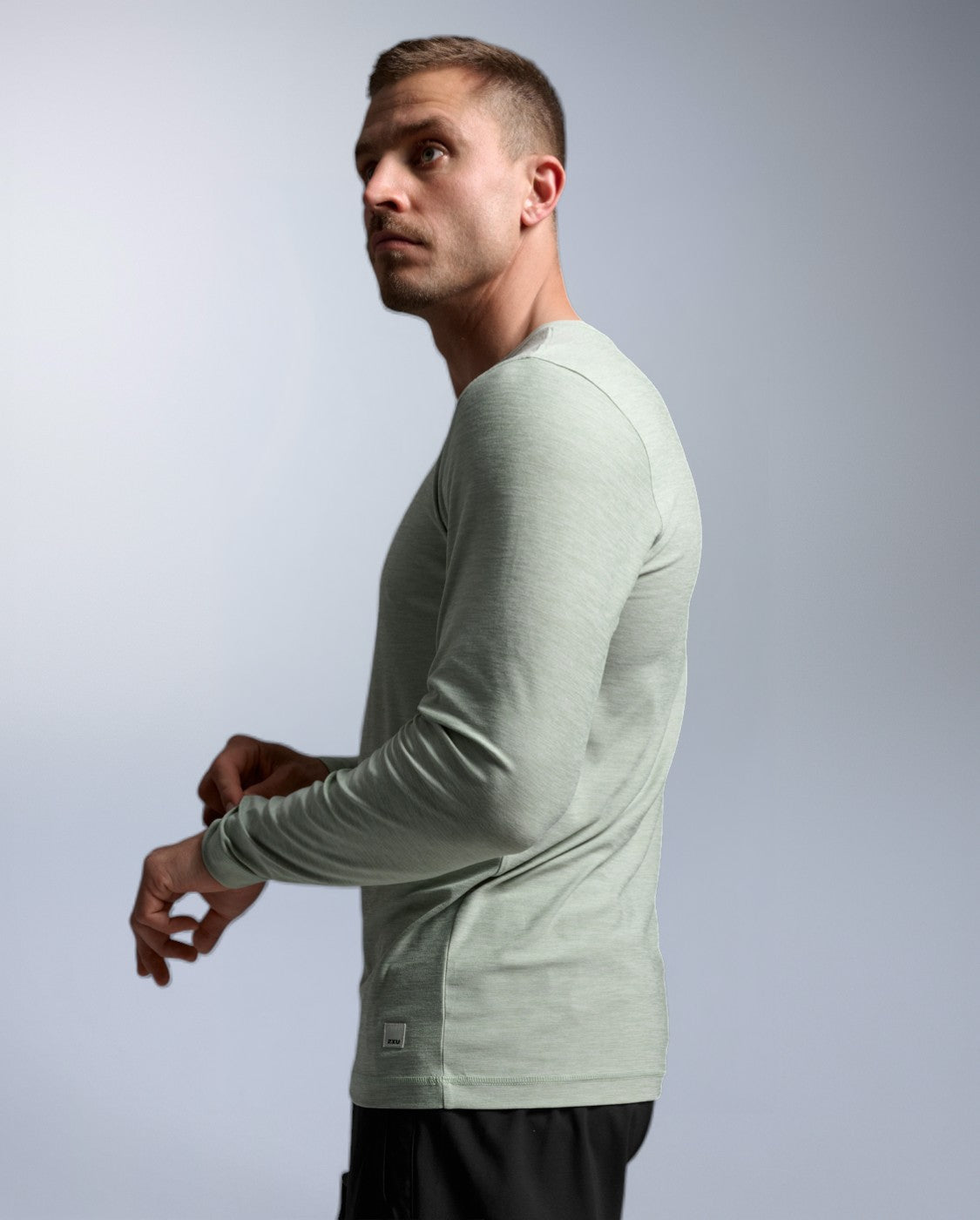 2xu-signature-long-sleeve-maglia-uomo-verde-899787 image 7