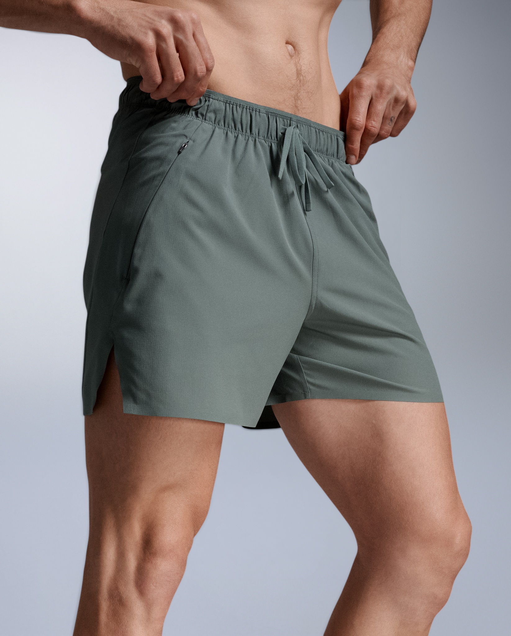 2xu-motion-5-inch-unlined-shorts-pantaloncini-training-corti-uomo image 2