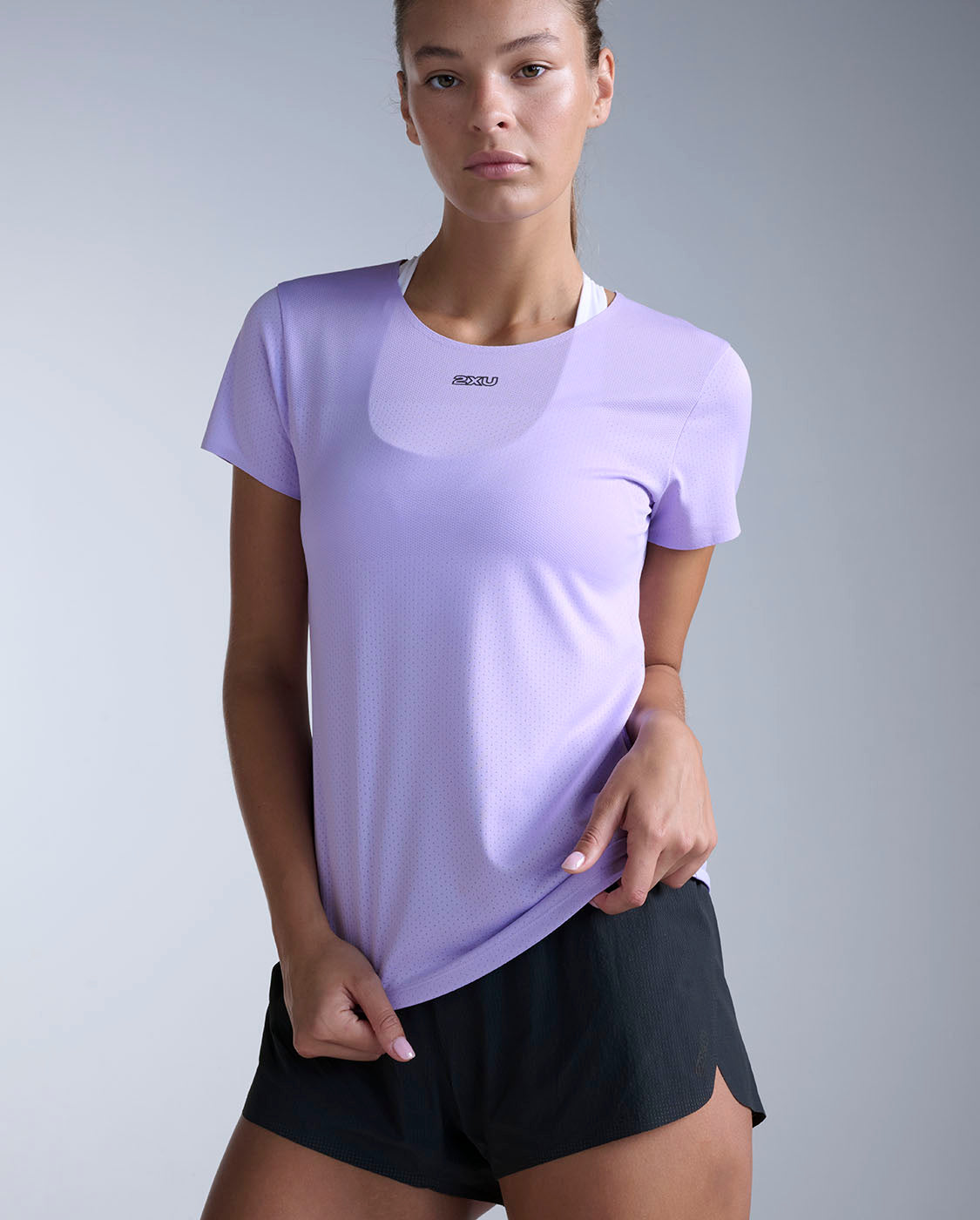 2xu-light-speed-tech-tee-running-viola image 1