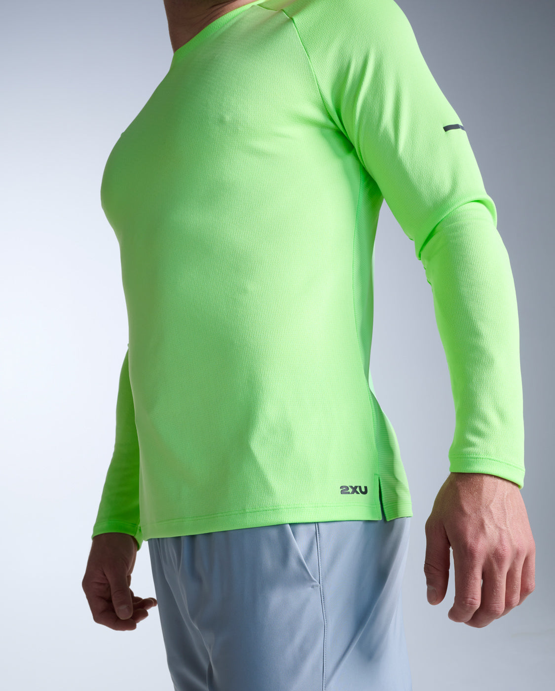 2xu-aero-long-sleeve-maglia-running-uomo-manica-lunga image 3