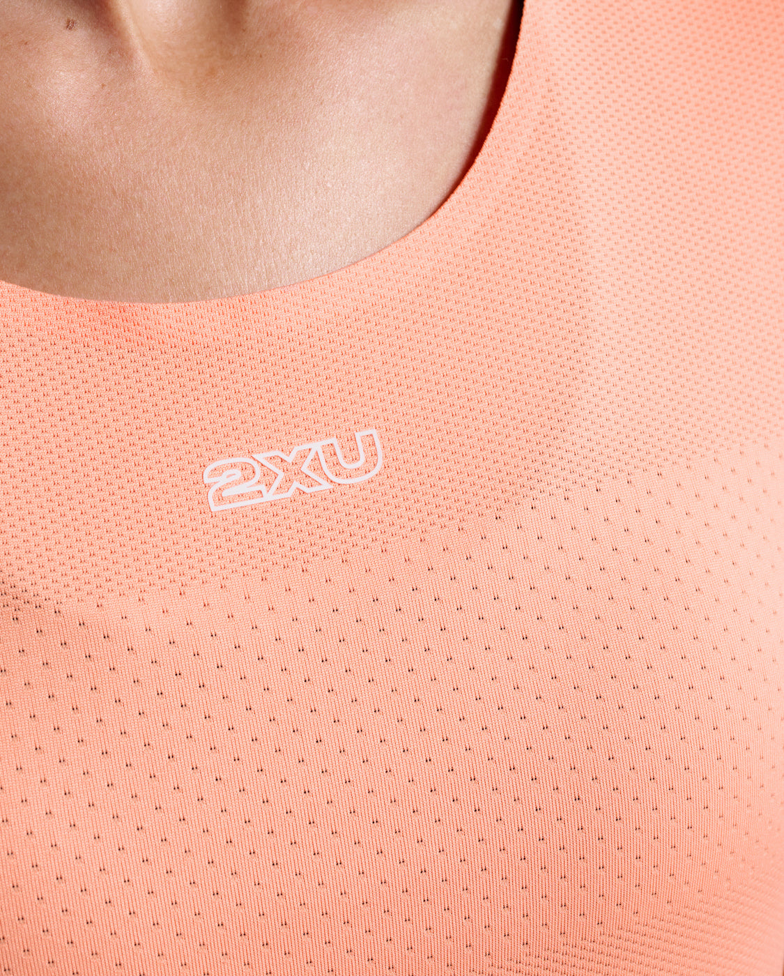 2xu-light-speed-tech-tee-donna-maglia-running-slim-rosa image 4