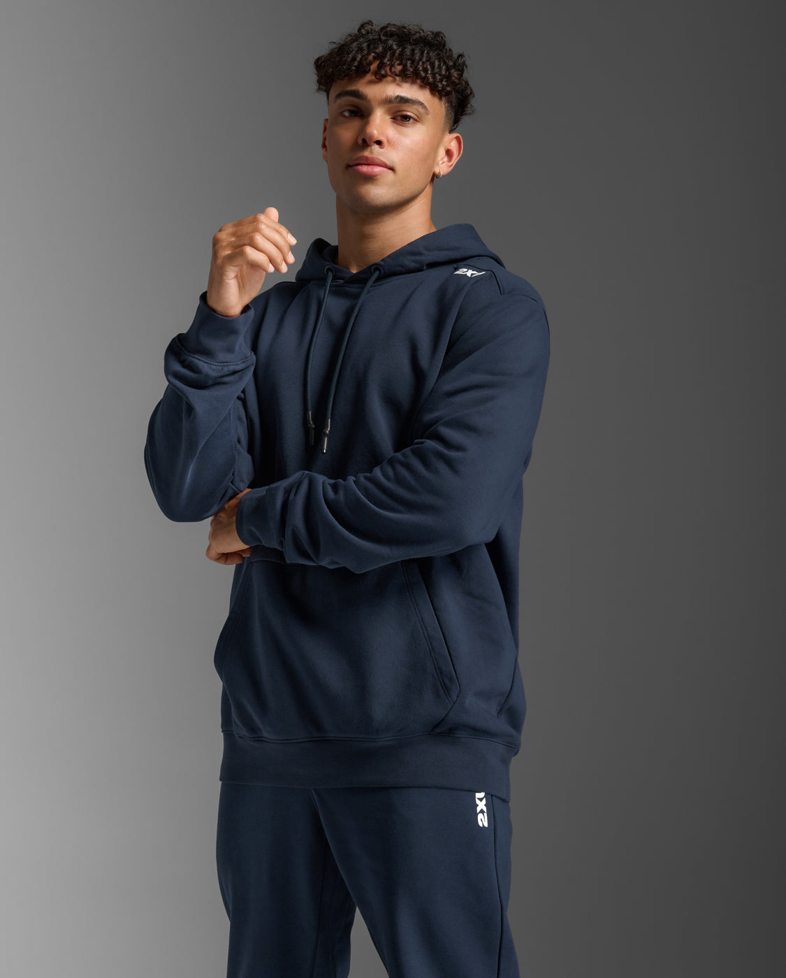 2xu-aspire-pullover-hoodie-felpa-uomo-blu-navy image 5