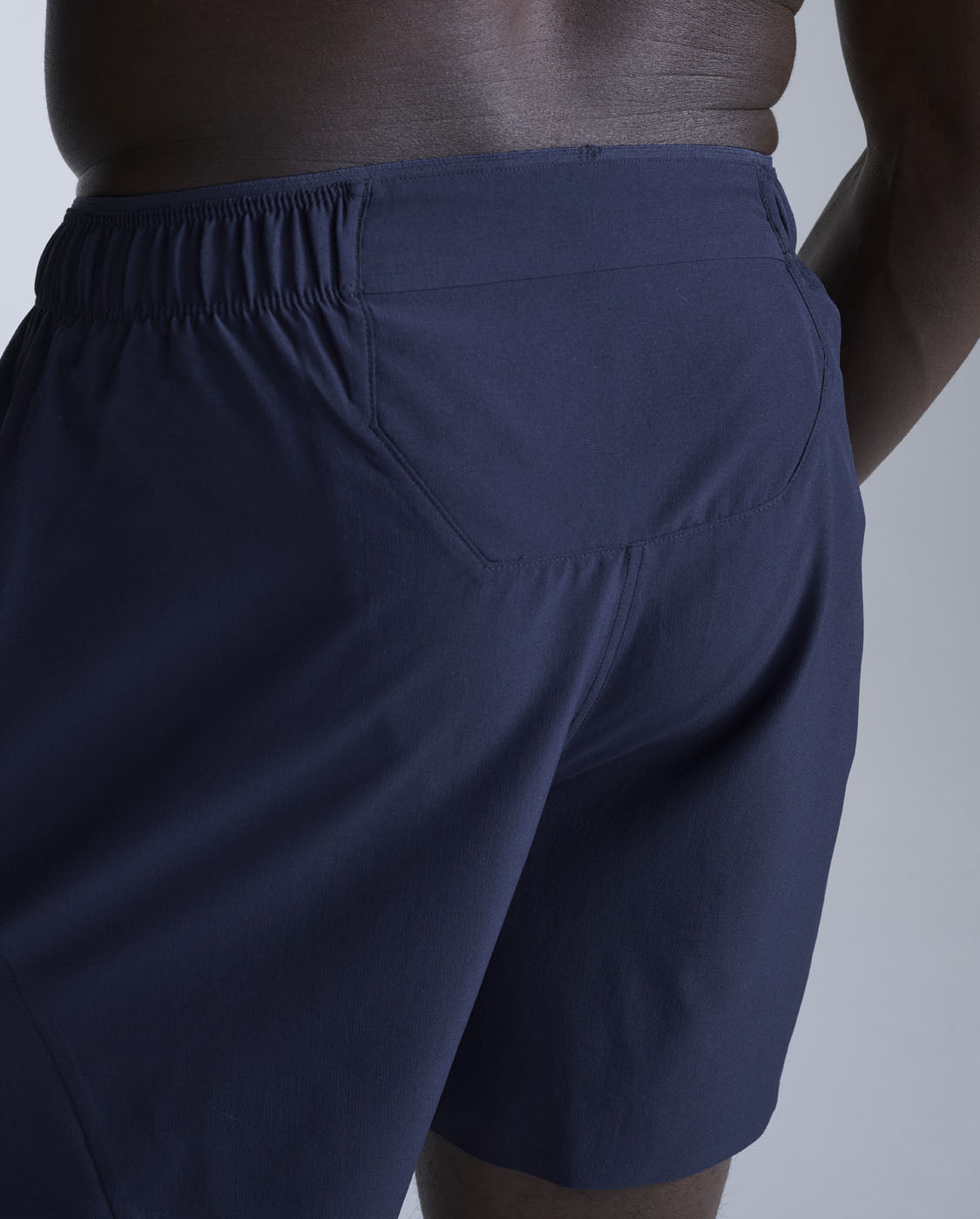 2xu-motion-5-inch-unlined-shorts-uomo-pantaloncini-training-blu-navy image 4