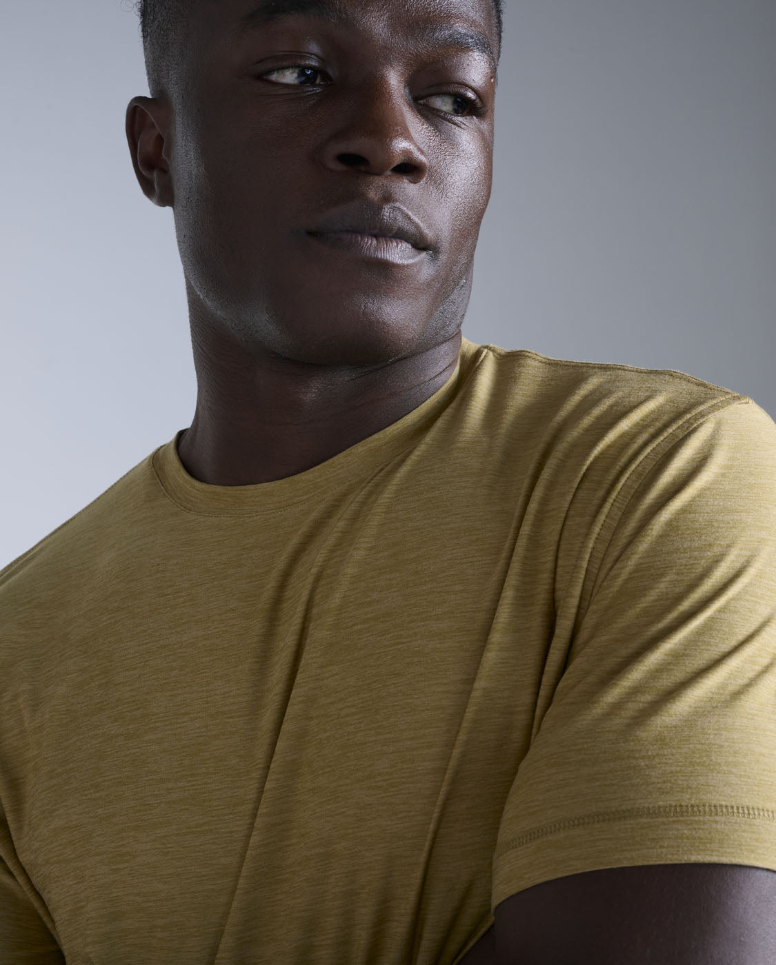 2xu-signature-tee-t-shirt-training-soft-jersey-beige image 4