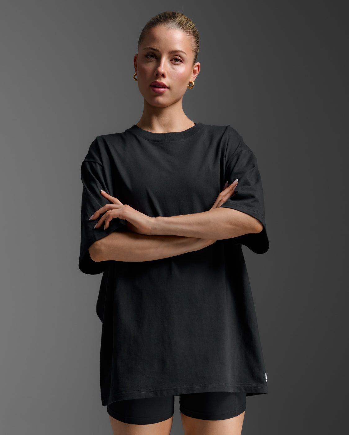 2xu-ez-oversized-t-shirt-in-cotone-organico-nero image 1