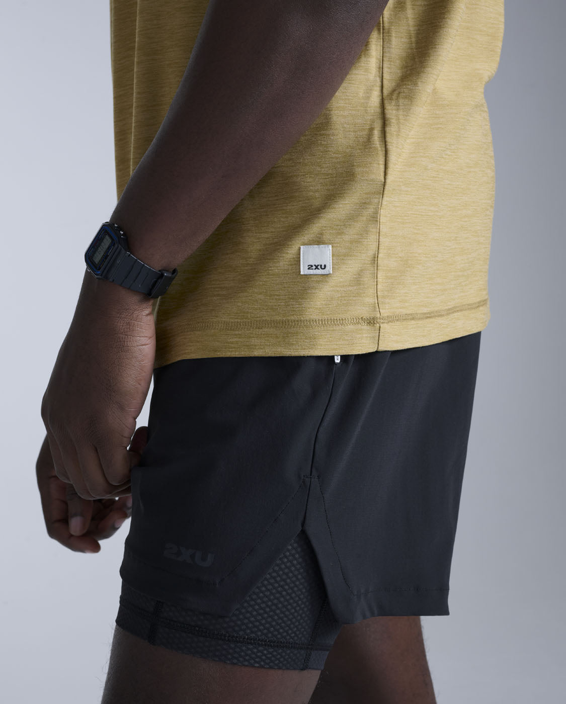 2xu-signature-tee-t-shirt-training-soft-jersey-beige image 5
